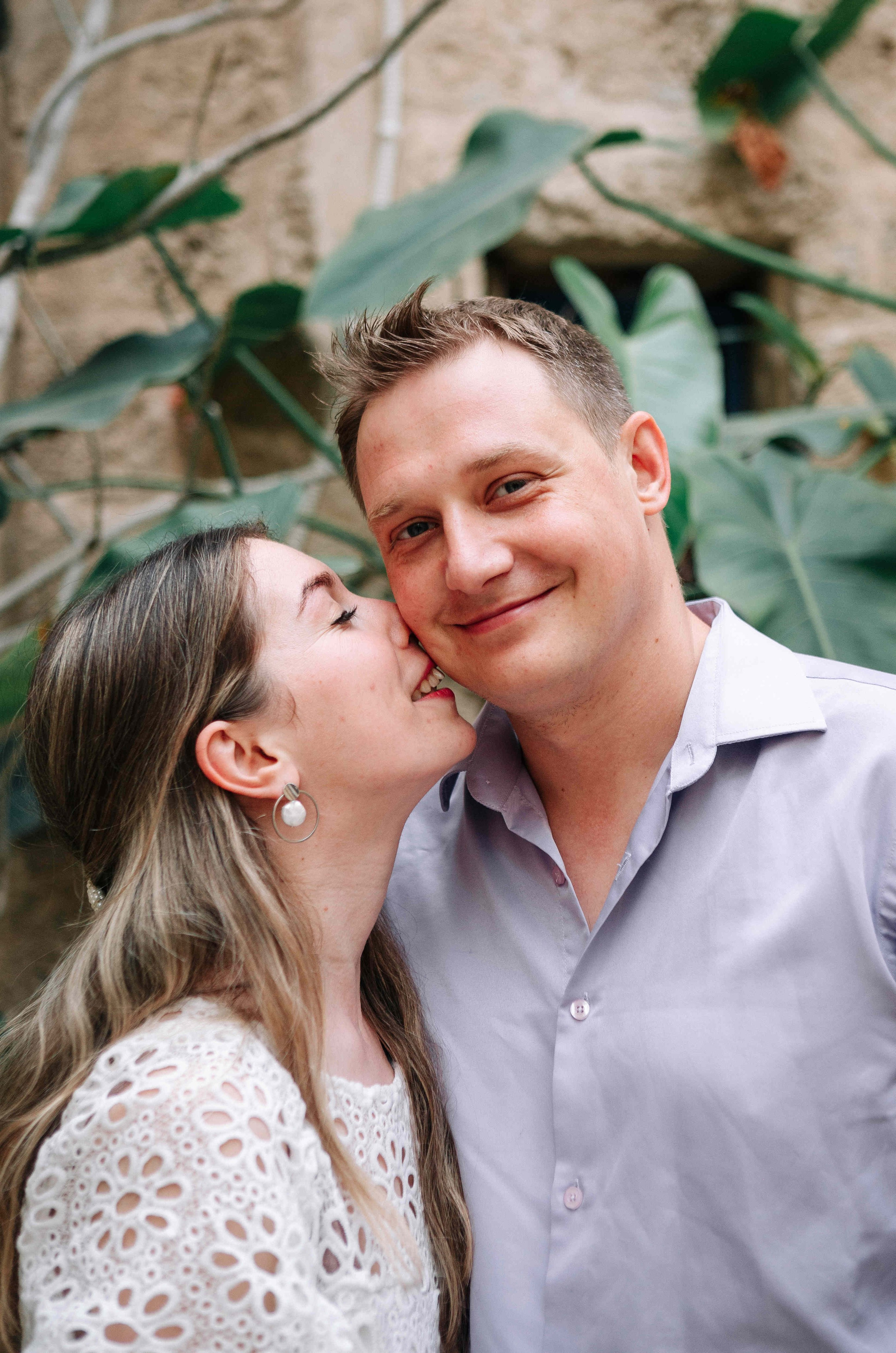 LOVERS IN JAFFO. PHOTOGRAPHER IN ISRAEL