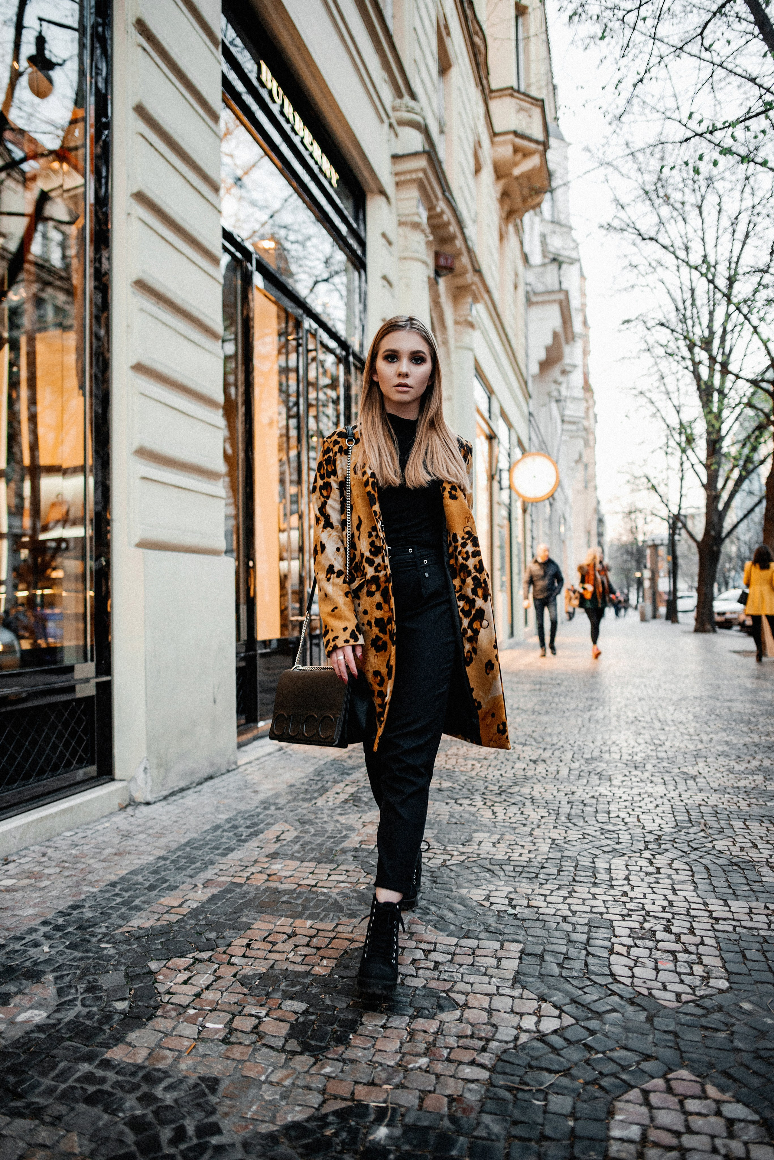 Katrin. ANNA-MARIA PHOTO CONTENT CREATOR — fotograf, estét, umělec a vizuální expert na Instagram v Praze