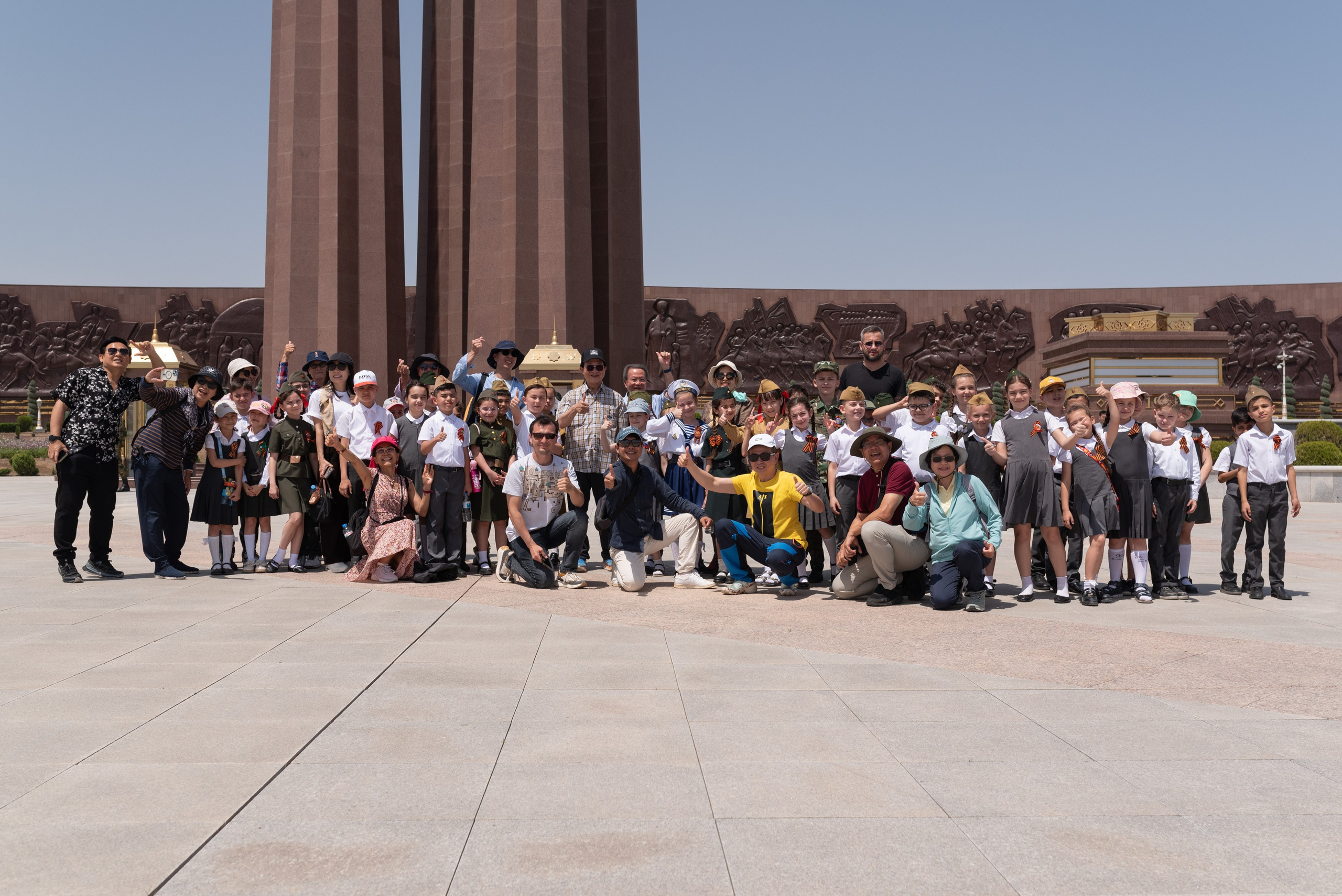 Вечный огонь 2"А» класс. Ваш фотограф в Ашхабаде Гамлет Осипов