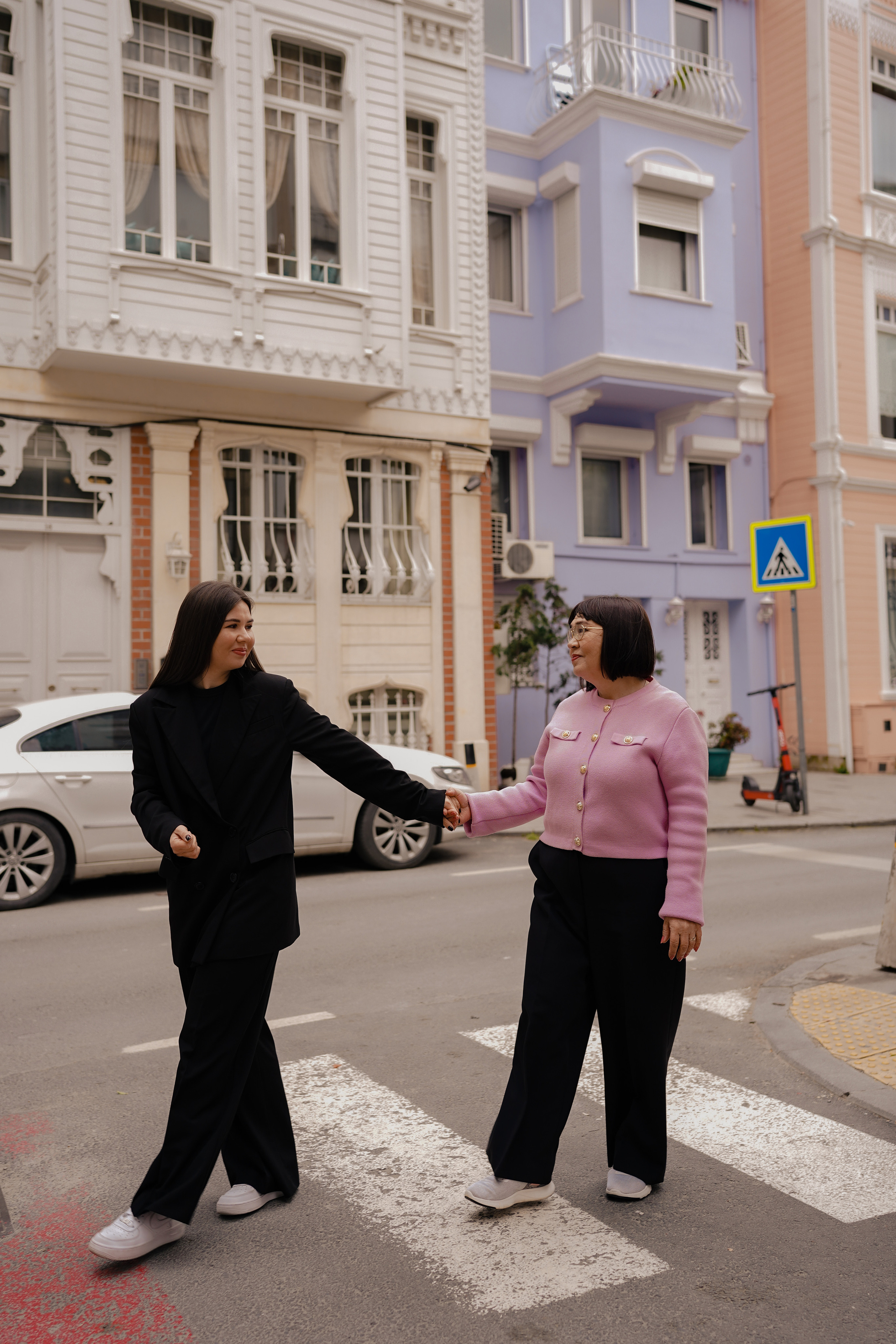 Мама с дочкой, прогулка в Арнавуткой. Фотограф Москва Ларина Юлия