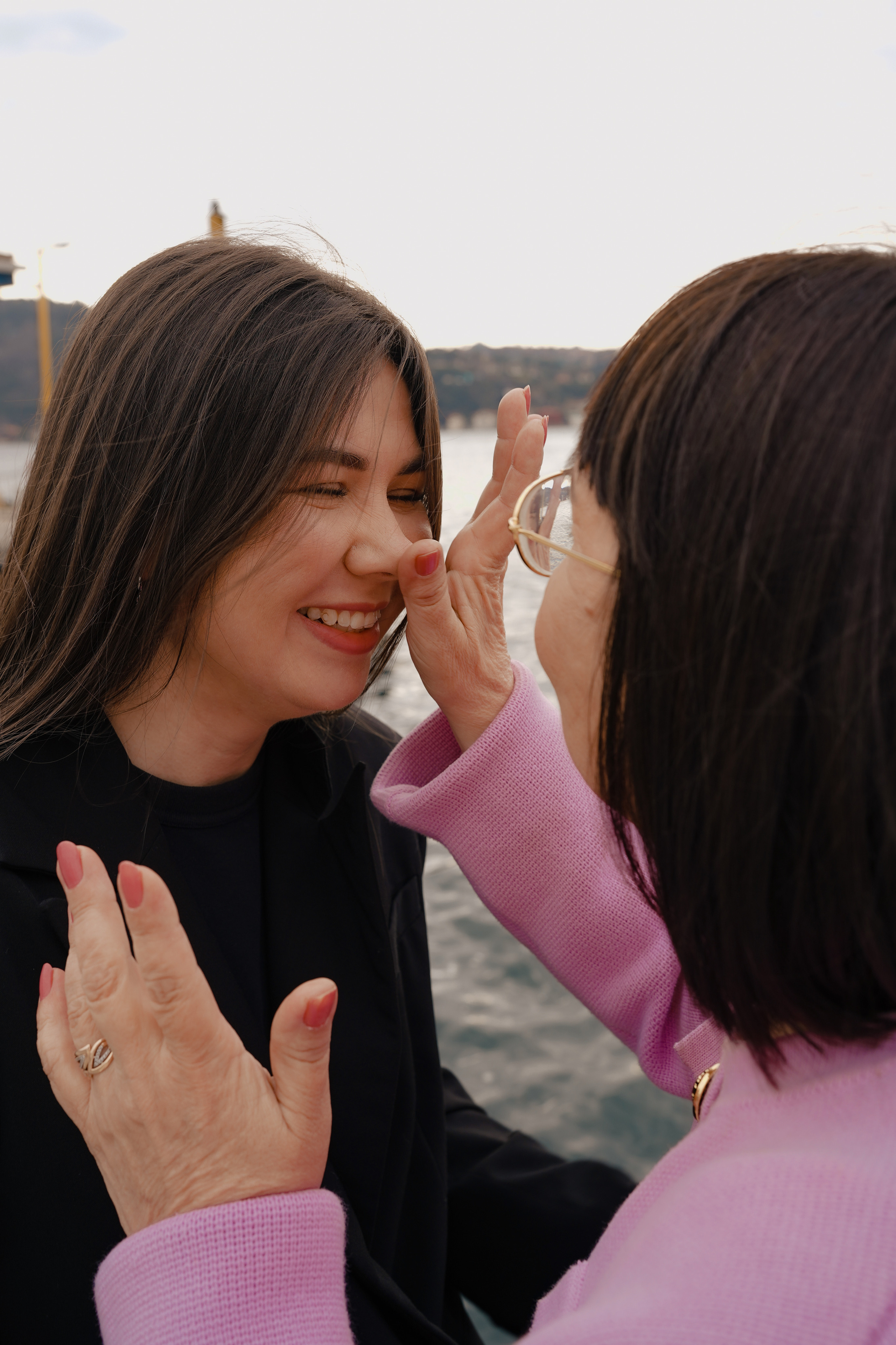 Мама с дочкой, прогулка в Арнавуткой. Фотограф Москва Ларина Юлия