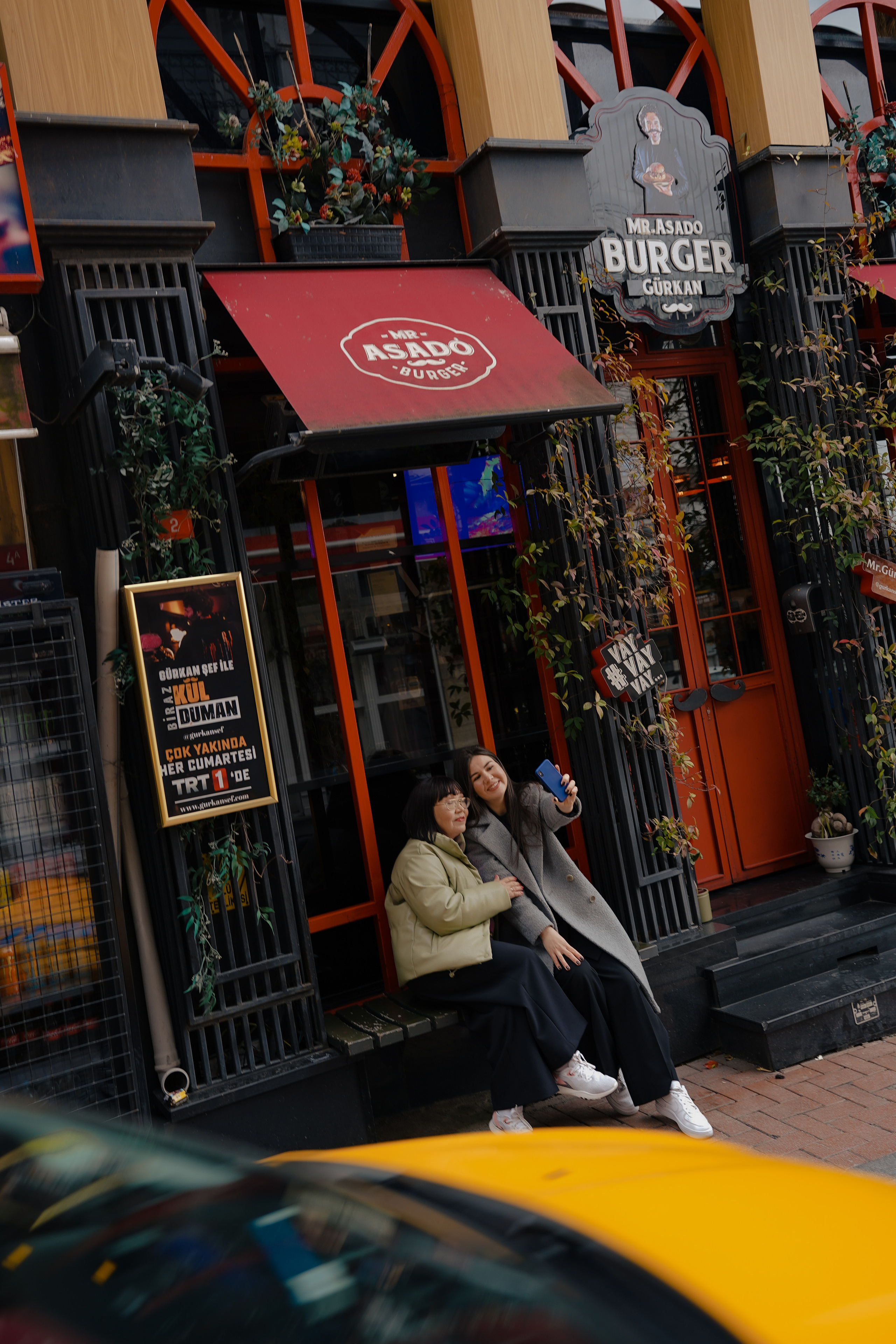 Мама с дочкой, прогулка в Арнавуткой. Фотограф Москва Ларина Юлия