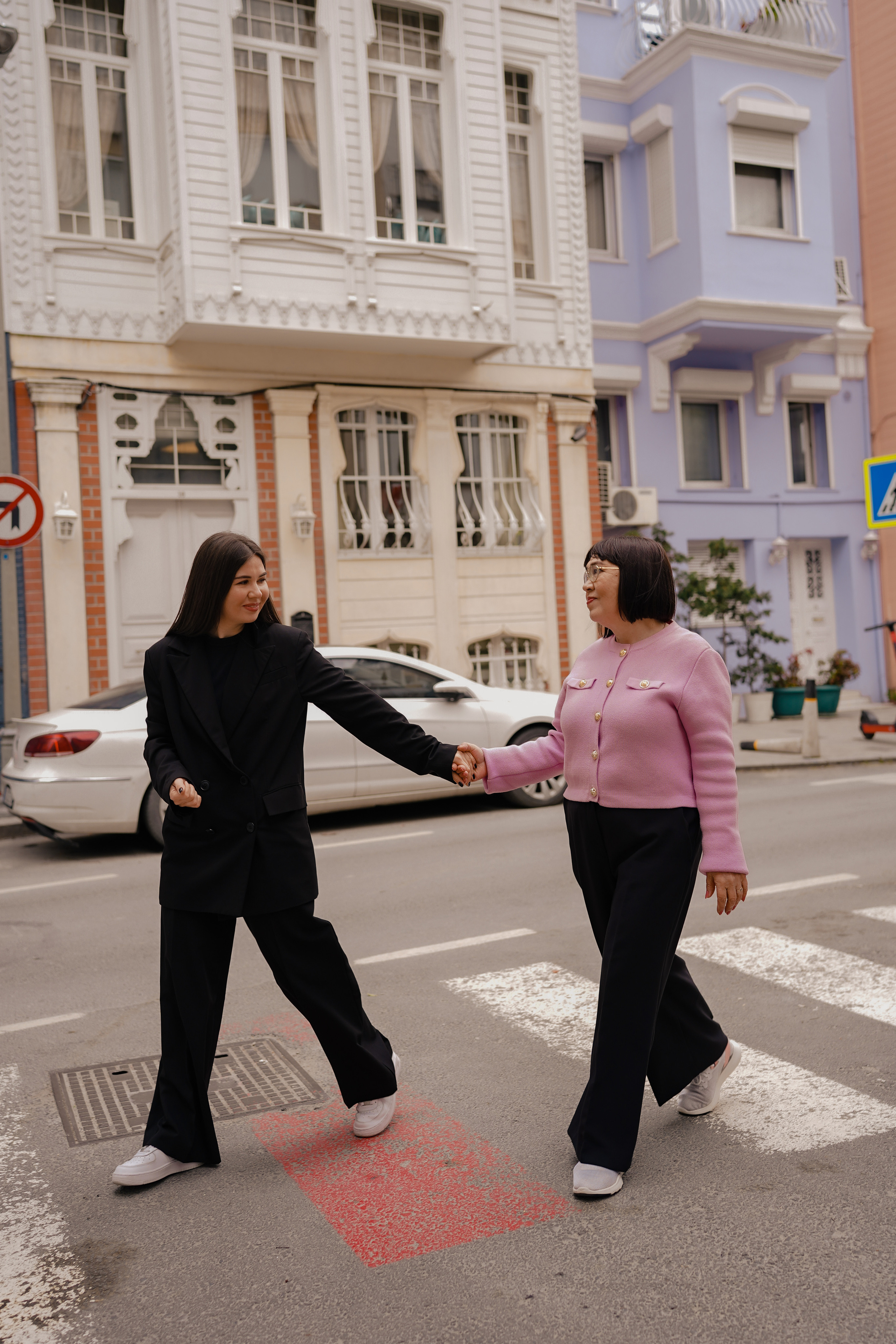 Мама с дочкой, прогулка в Арнавуткой. Фотограф Москва Ларина Юлия