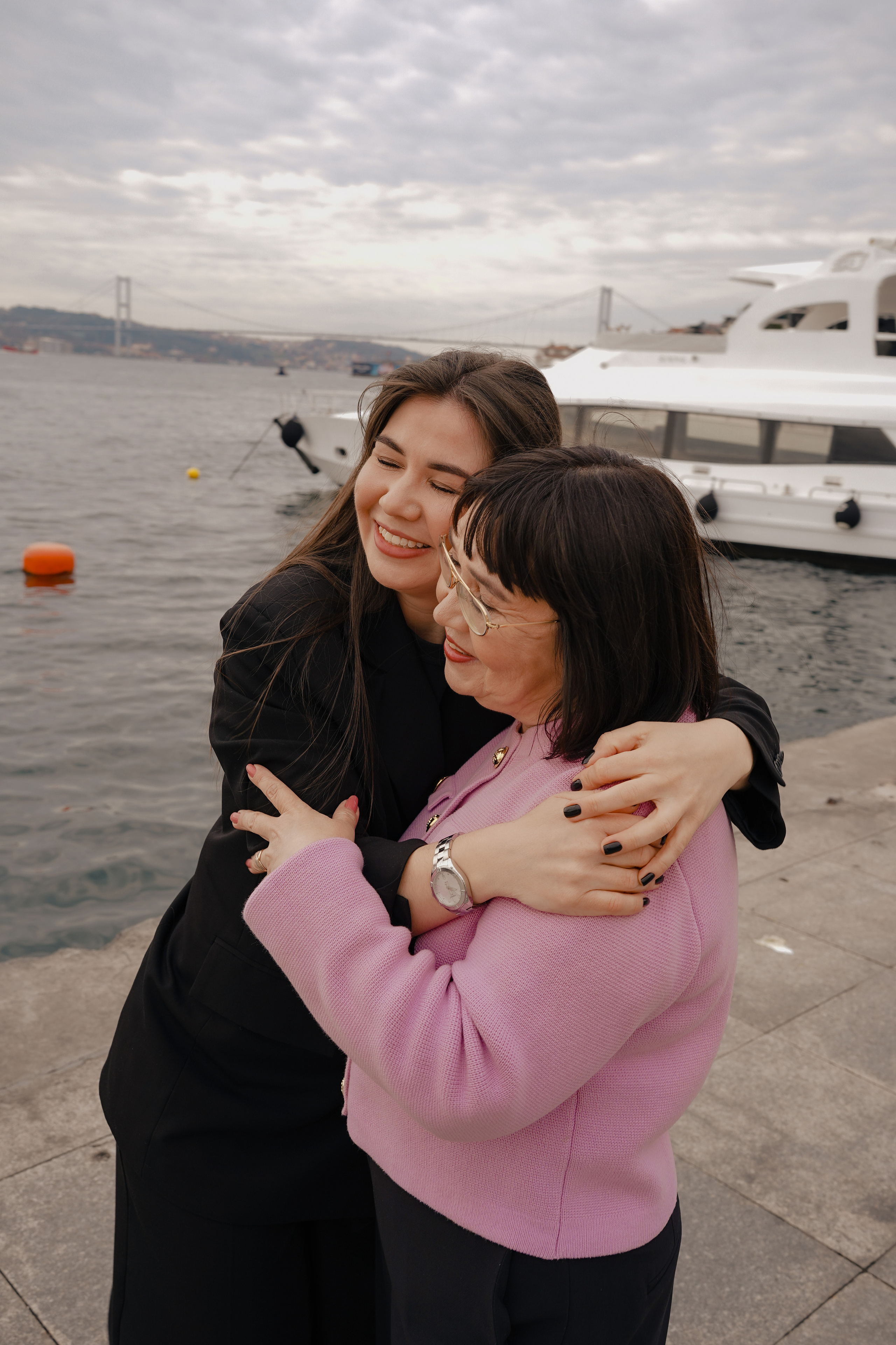 Мама с дочкой, прогулка в Арнавуткой. Фотограф Москва Ларина Юлия