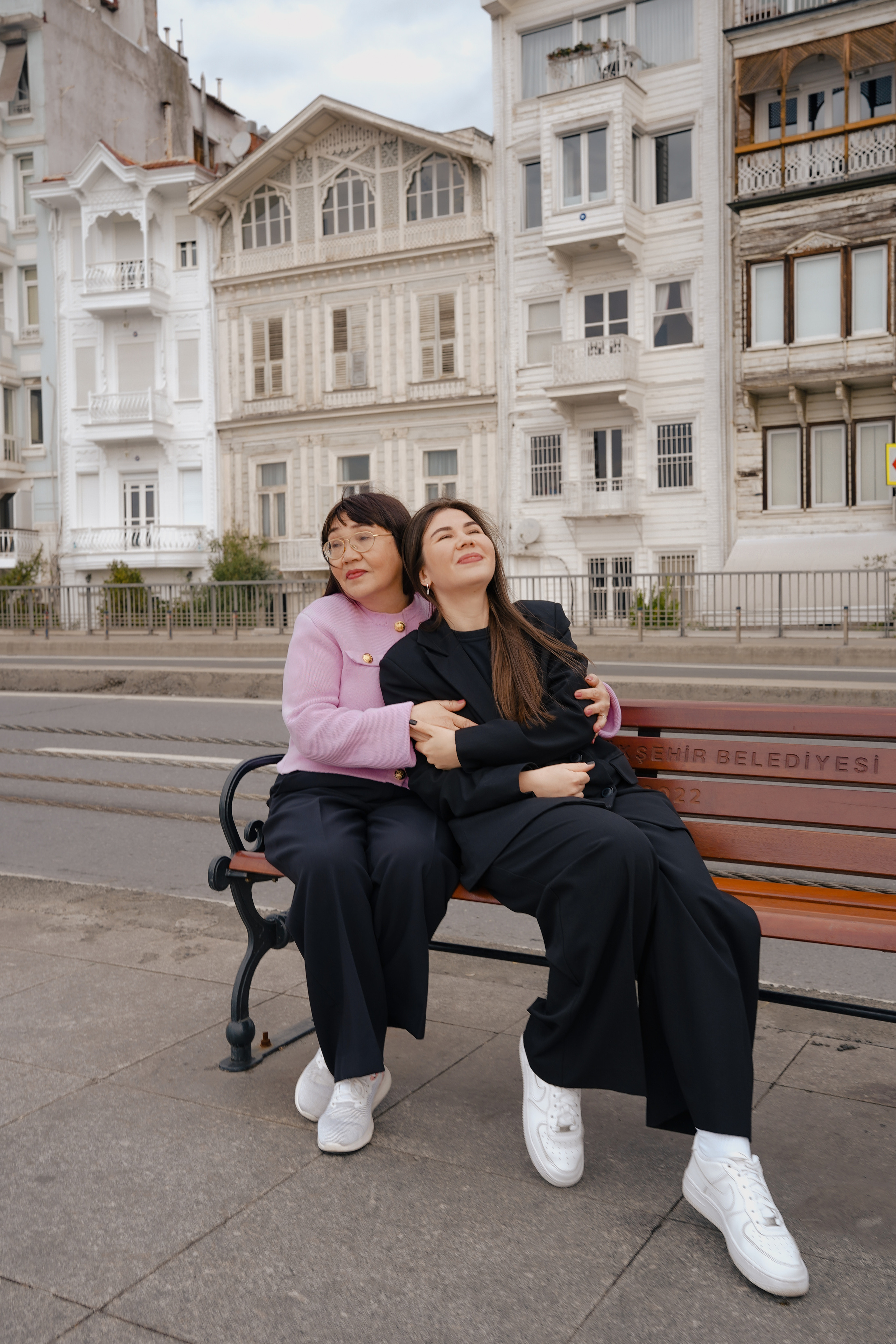 Мама с дочкой, прогулка в Арнавуткой. Фотограф Москва Ларина Юлия