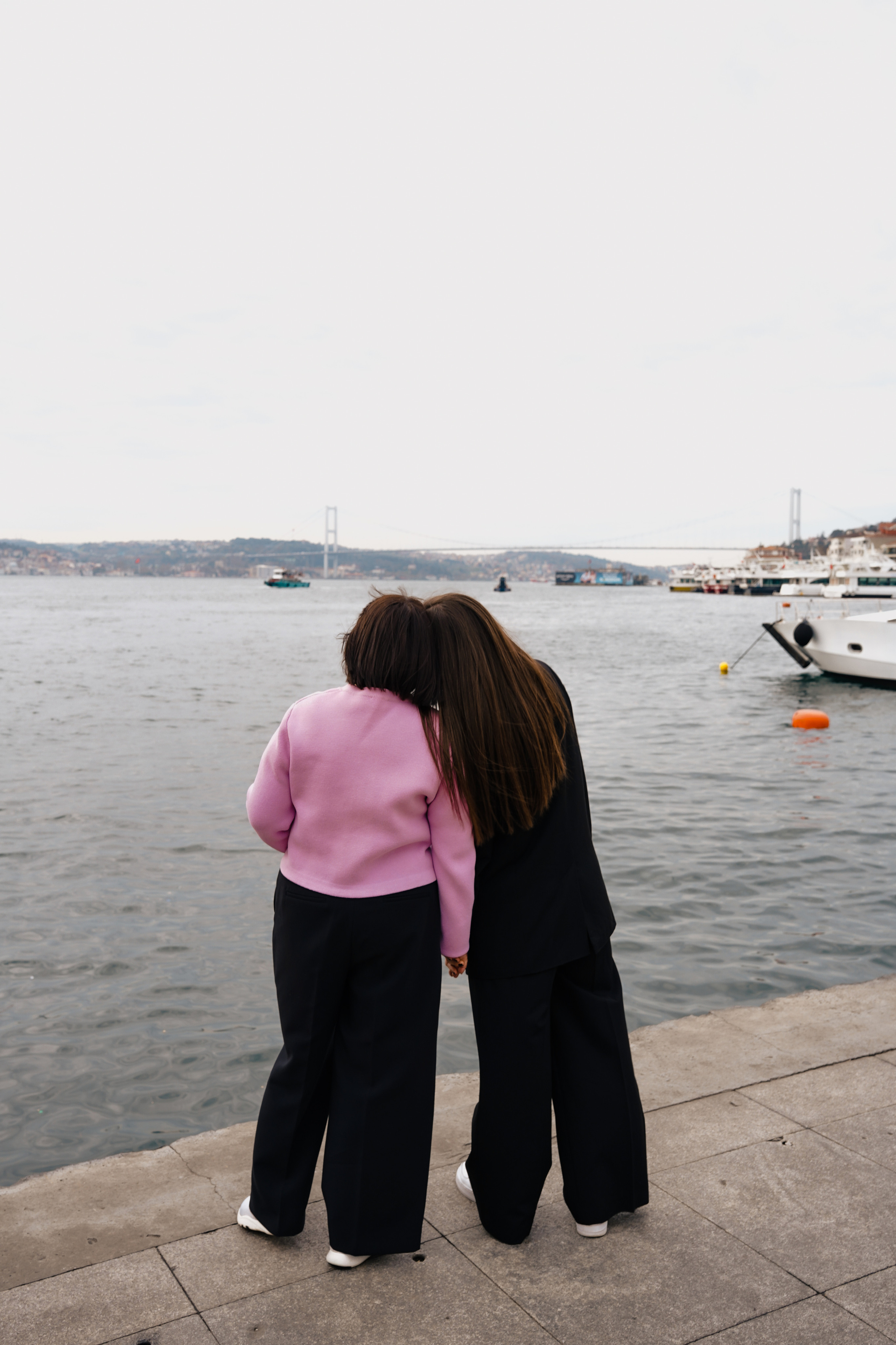 Мама с дочкой, прогулка в Арнавуткой. Фотограф Москва Ларина Юлия