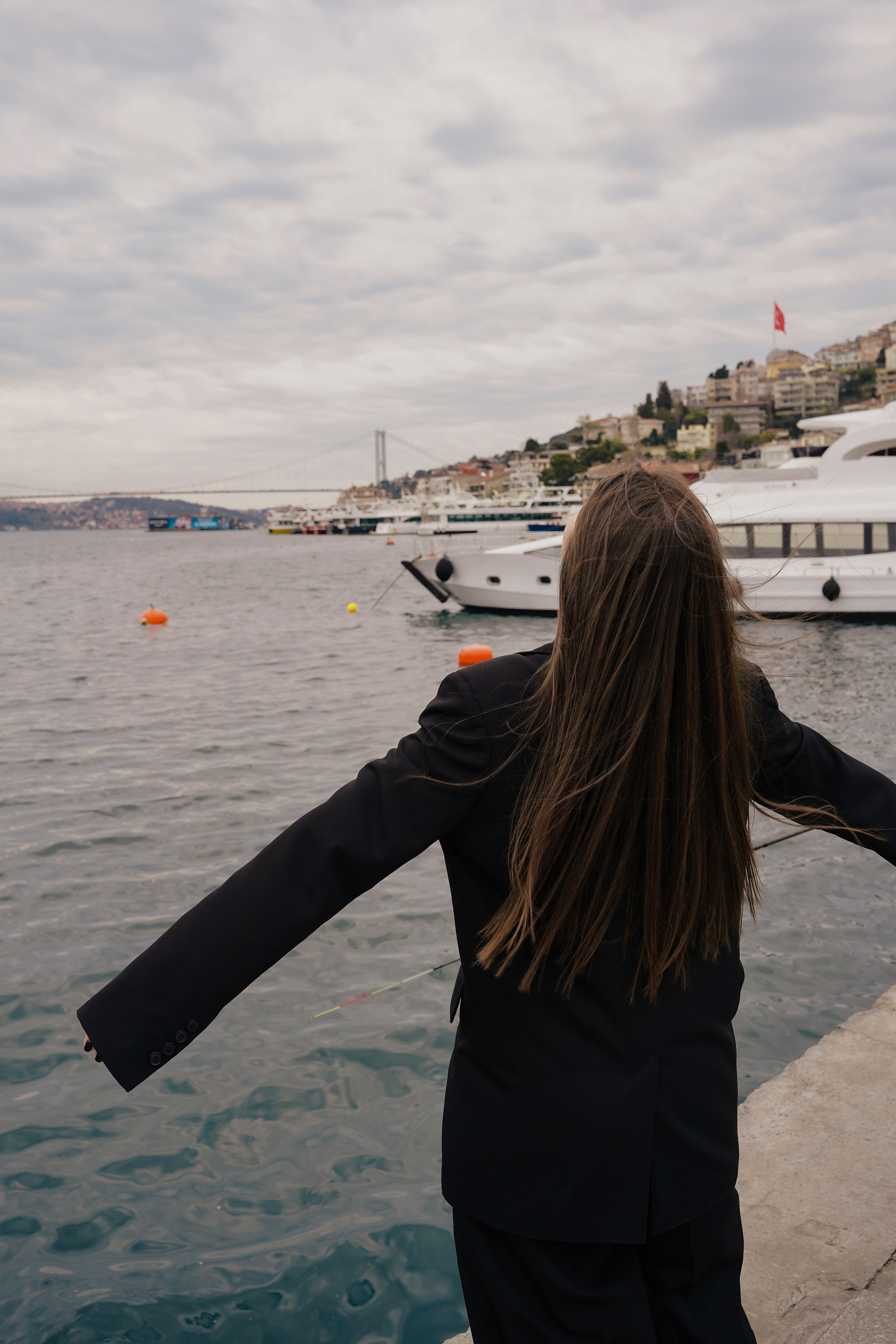 Мама с дочкой, прогулка в Арнавуткой. Фотограф Москва Ларина Юлия