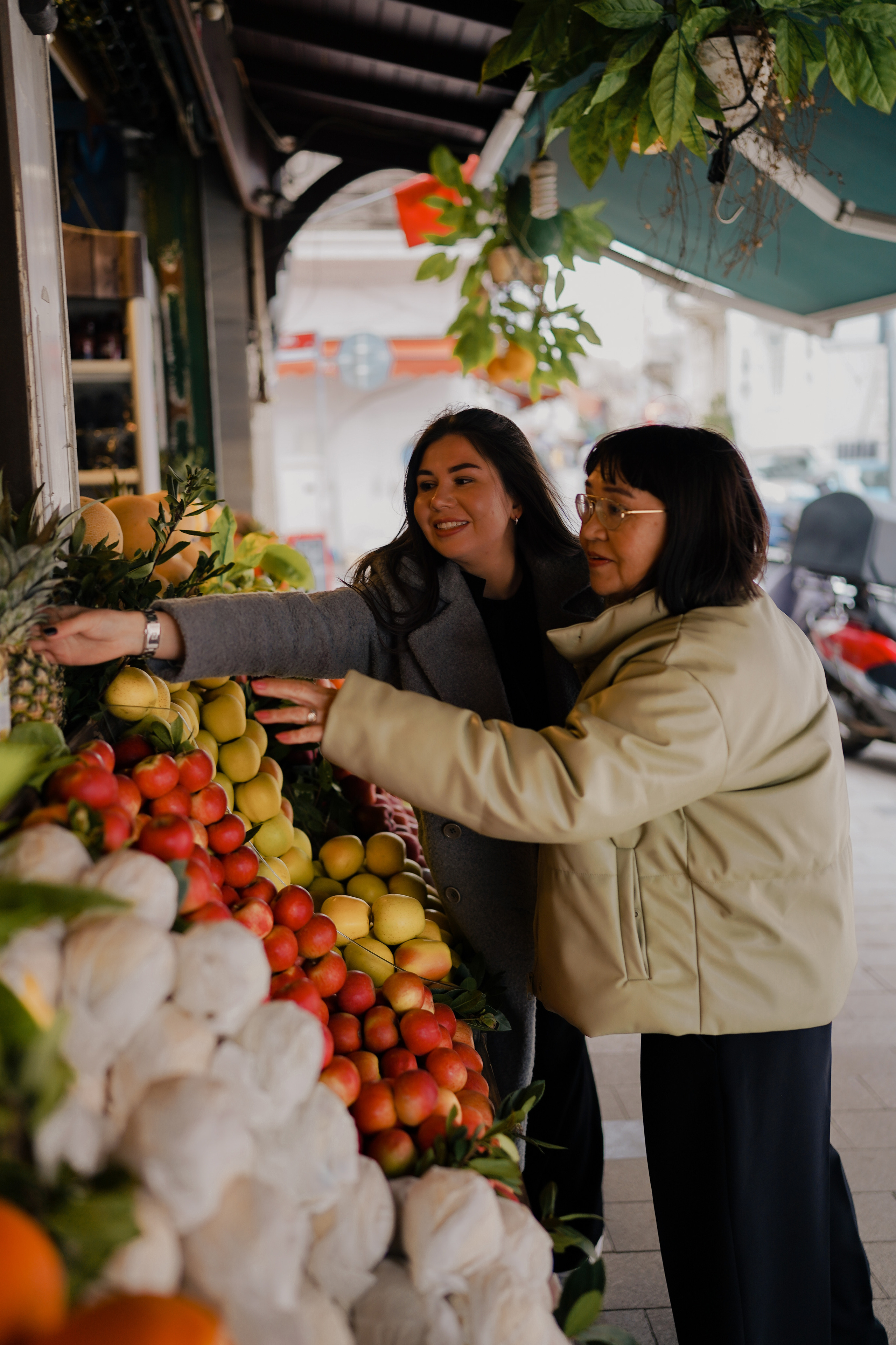 Мама с дочкой, прогулка в Арнавуткой. Фотограф Москва Ларина Юлия