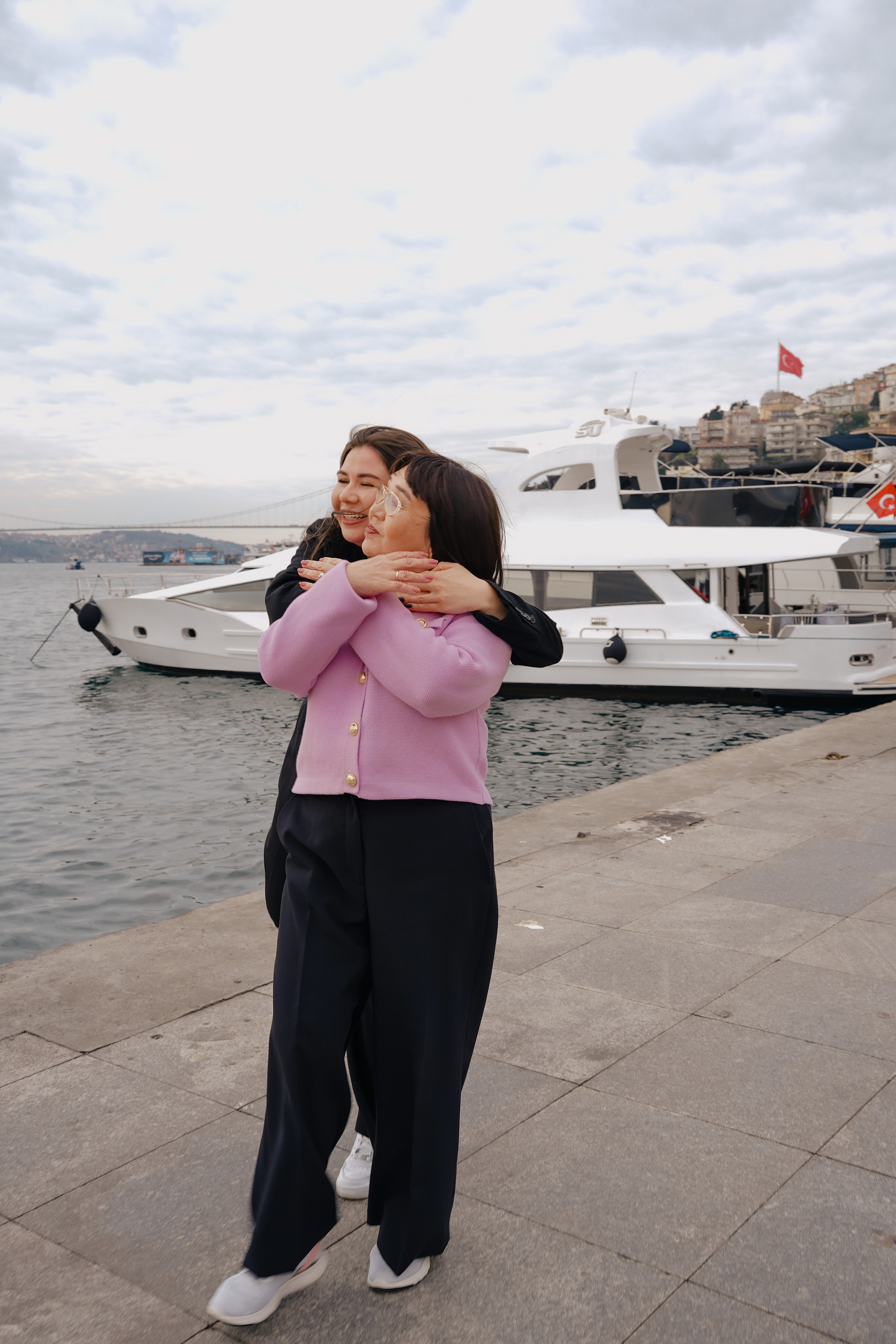 Мама с дочкой, прогулка в Арнавуткой. Фотограф Москва Ларина Юлия