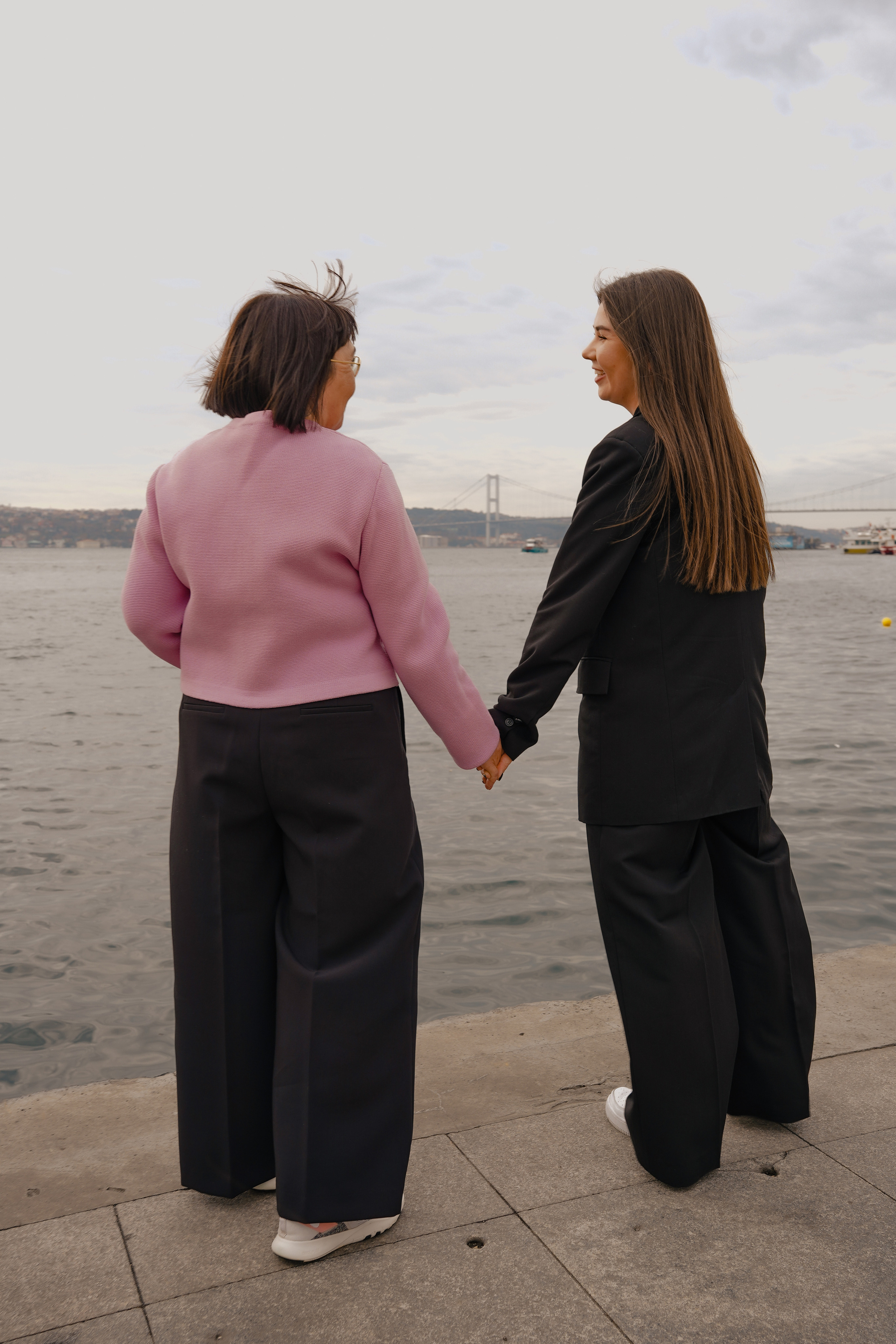 Мама с дочкой, прогулка в Арнавуткой. Фотограф Москва Ларина Юлия