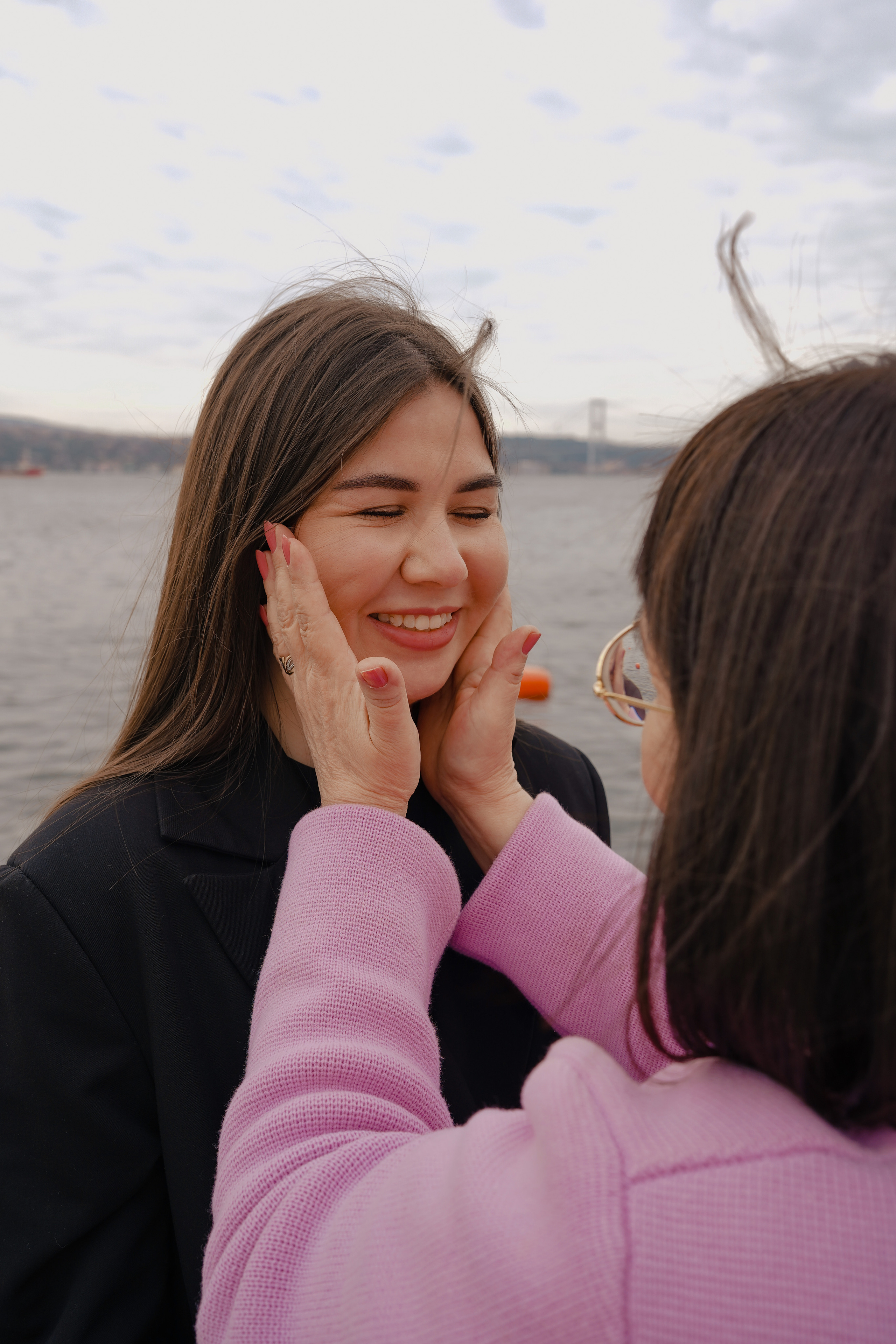 Мама с дочкой, прогулка в Арнавуткой. Фотограф Москва Ларина Юлия