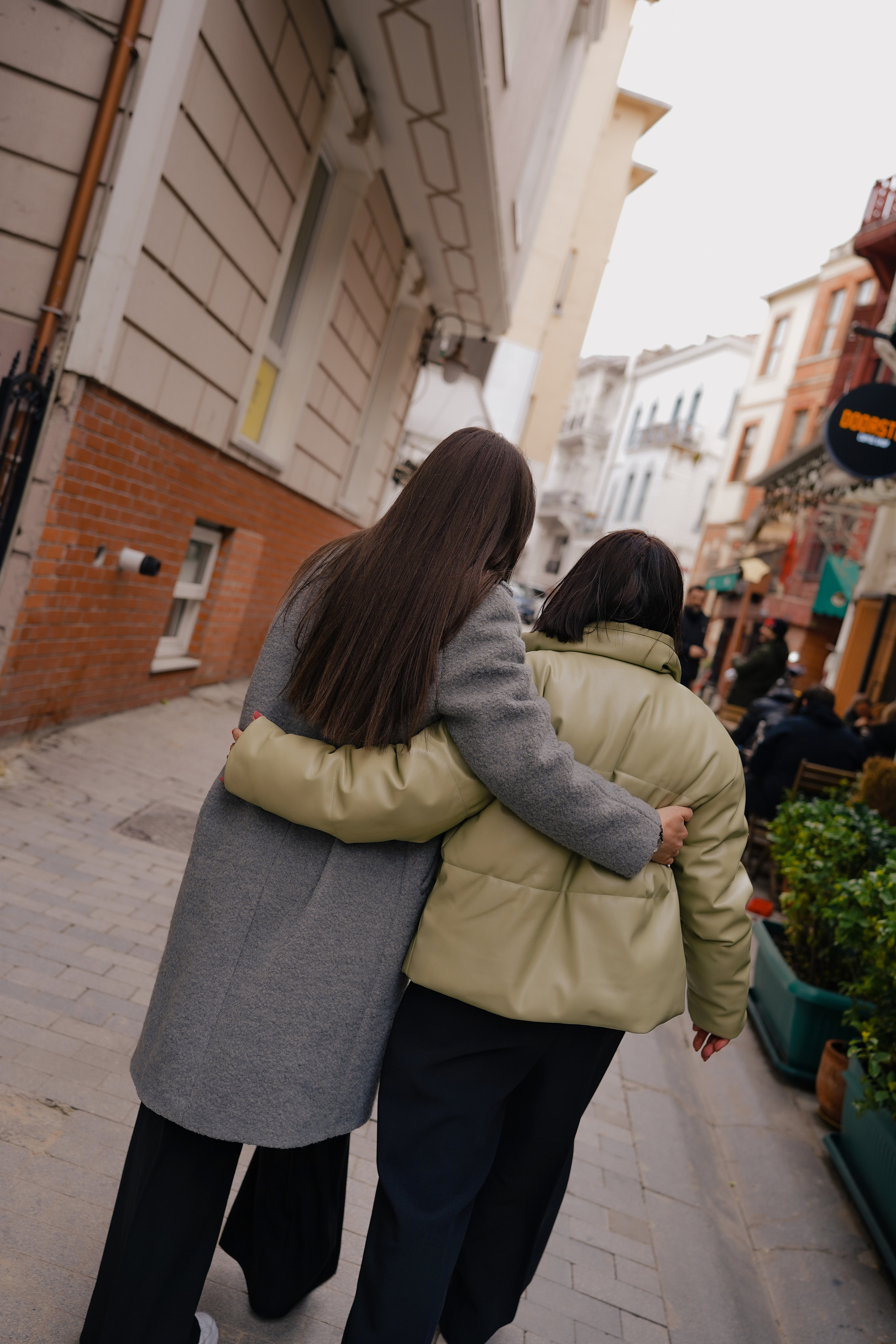 Мама с дочкой, прогулка в Арнавуткой. Фотограф Москва Ларина Юлия