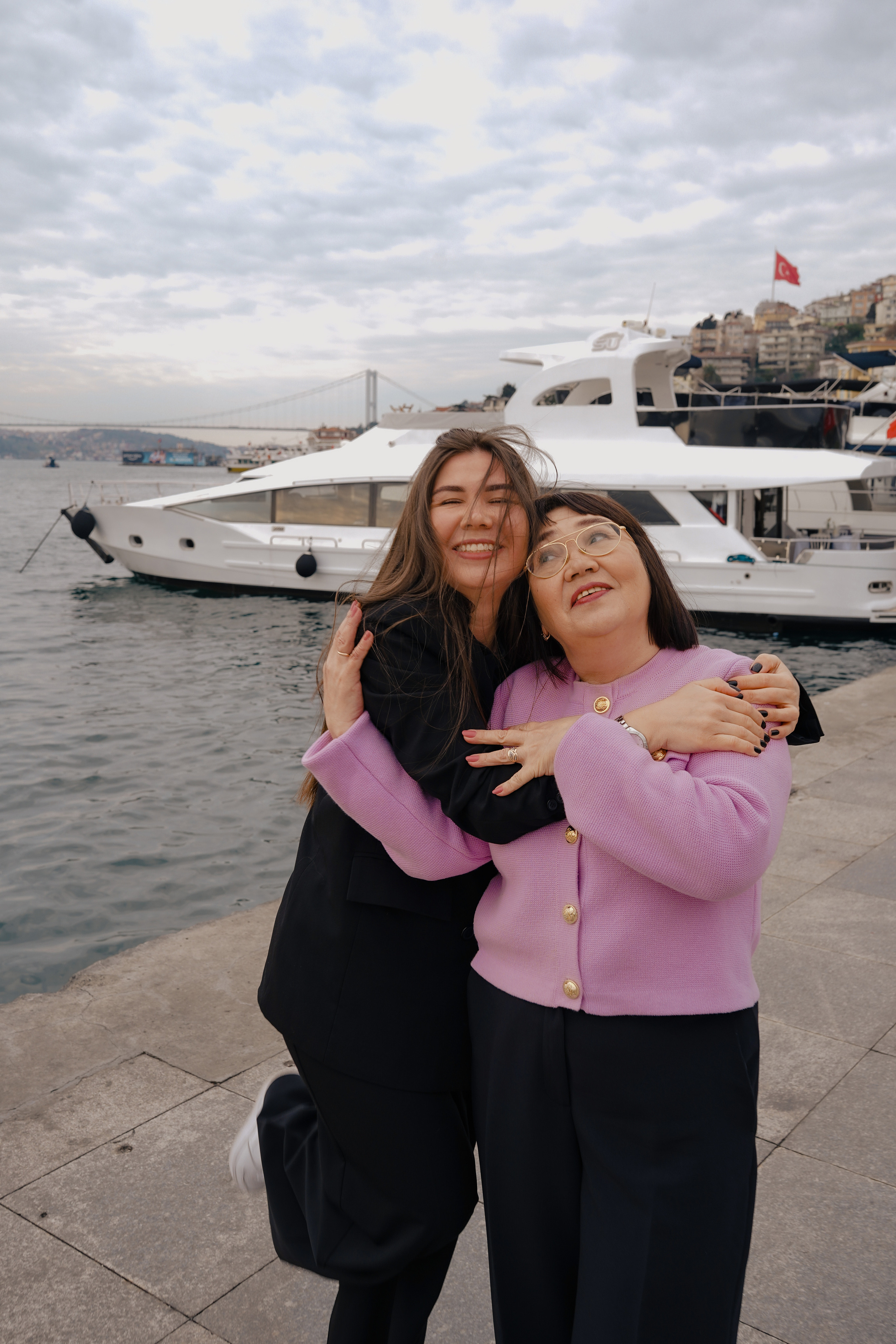 Мама с дочкой, прогулка в Арнавуткой. Фотограф Москва Ларина Юлия