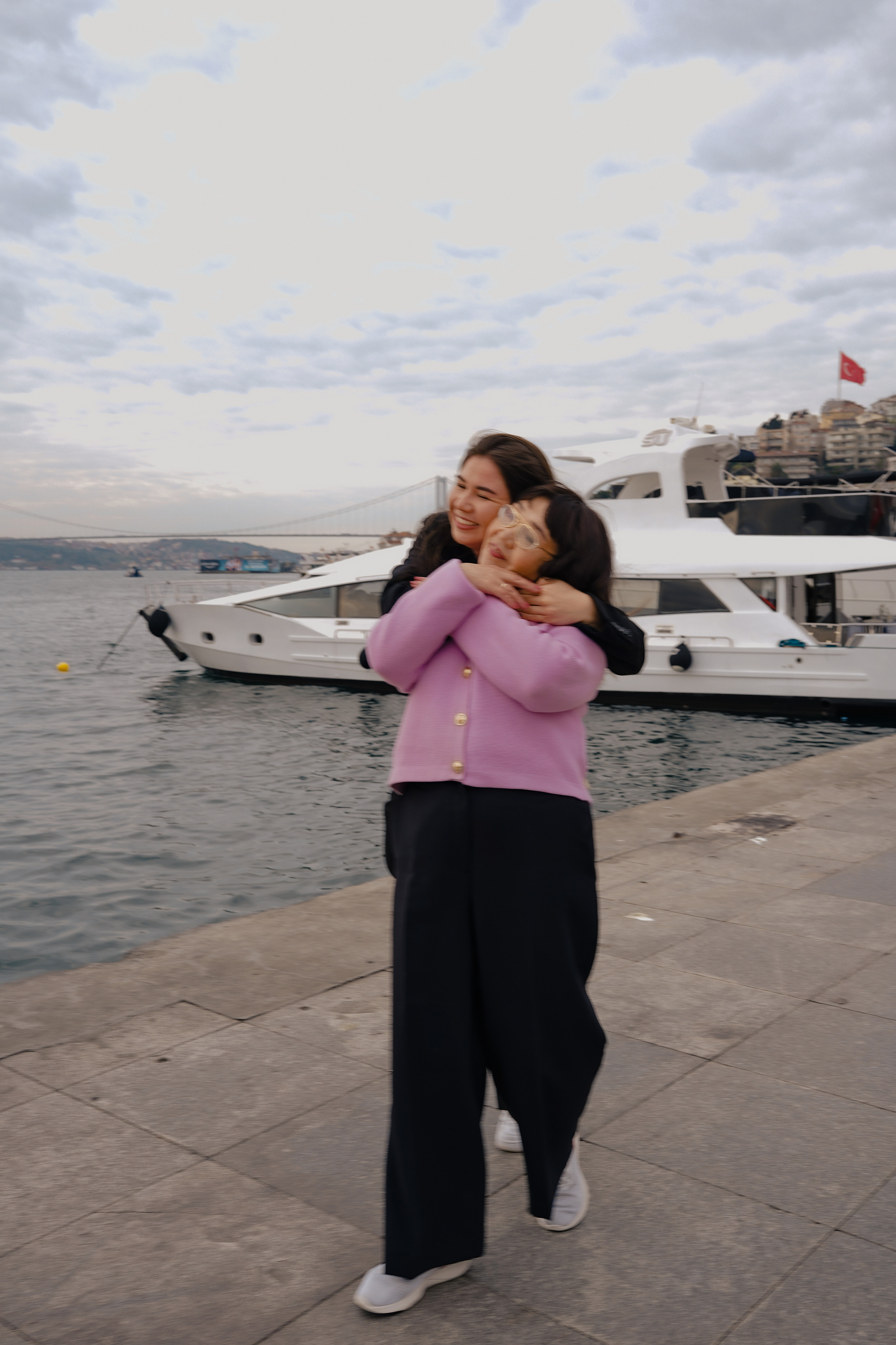 Мама с дочкой, прогулка в Арнавуткой. Фотограф Москва Ларина Юлия