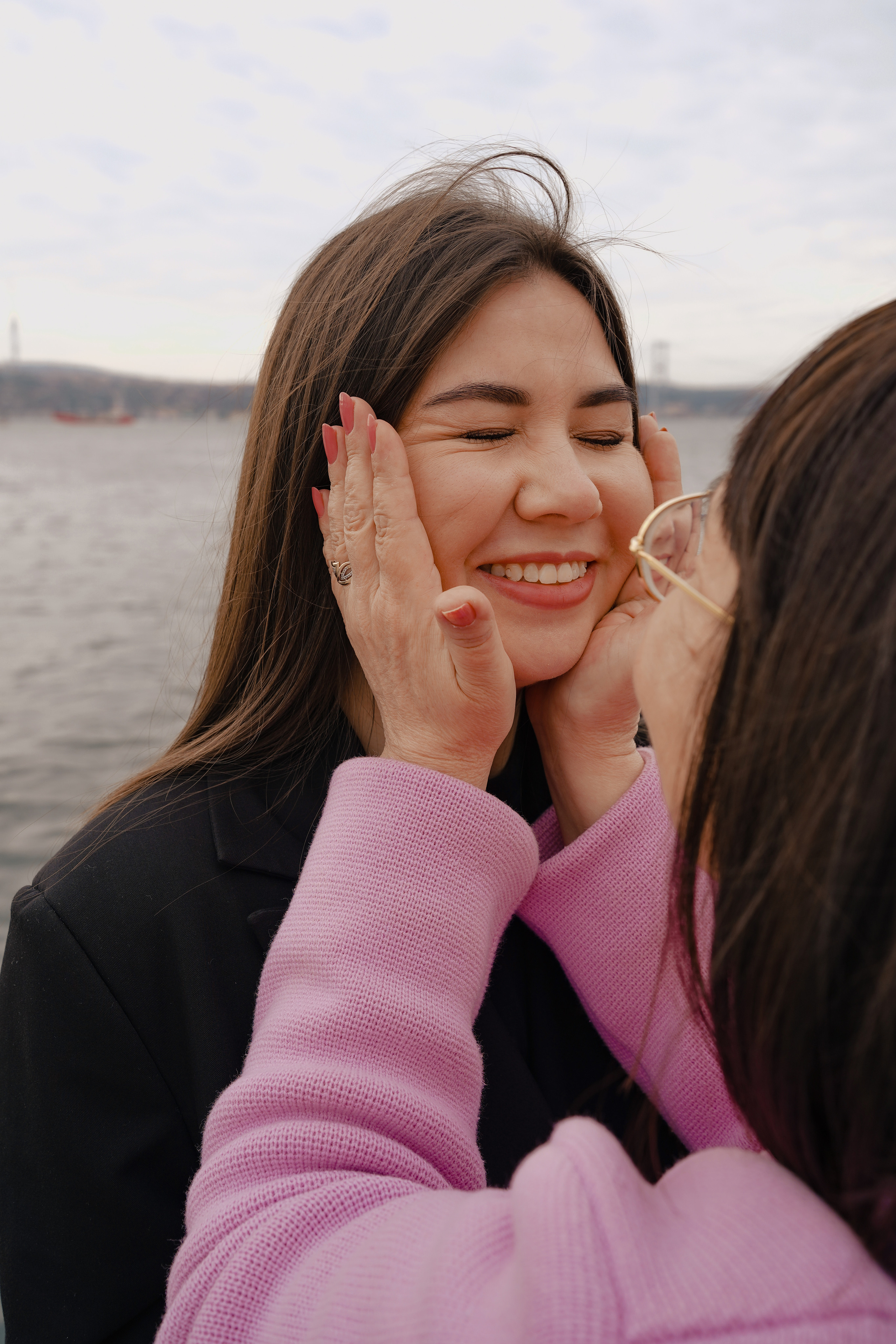 Мама с дочкой, прогулка в Арнавуткой. Фотограф Москва Ларина Юлия
