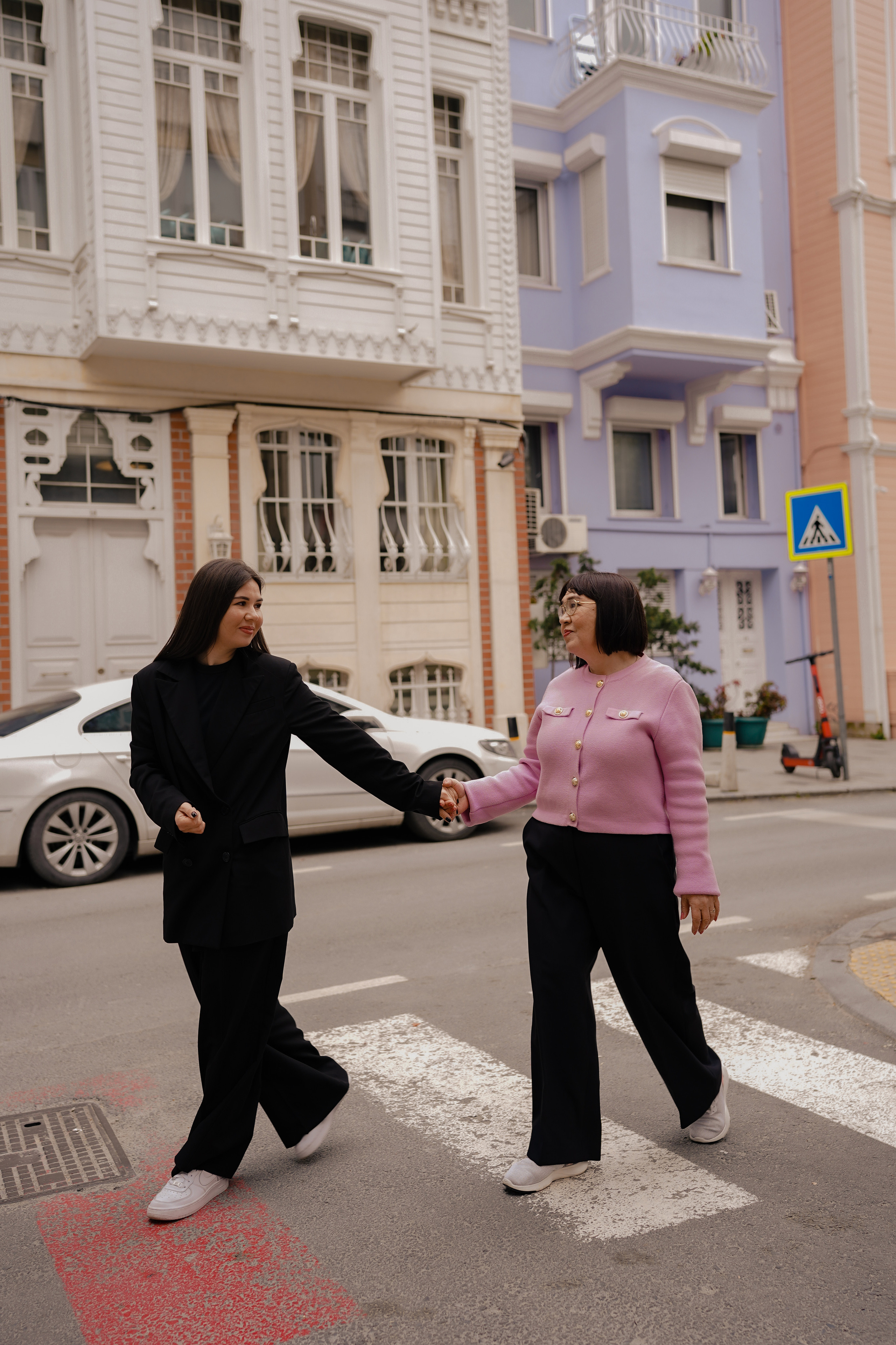 Мама с дочкой, прогулка в Арнавуткой. Фотограф Москва Ларина Юлия
