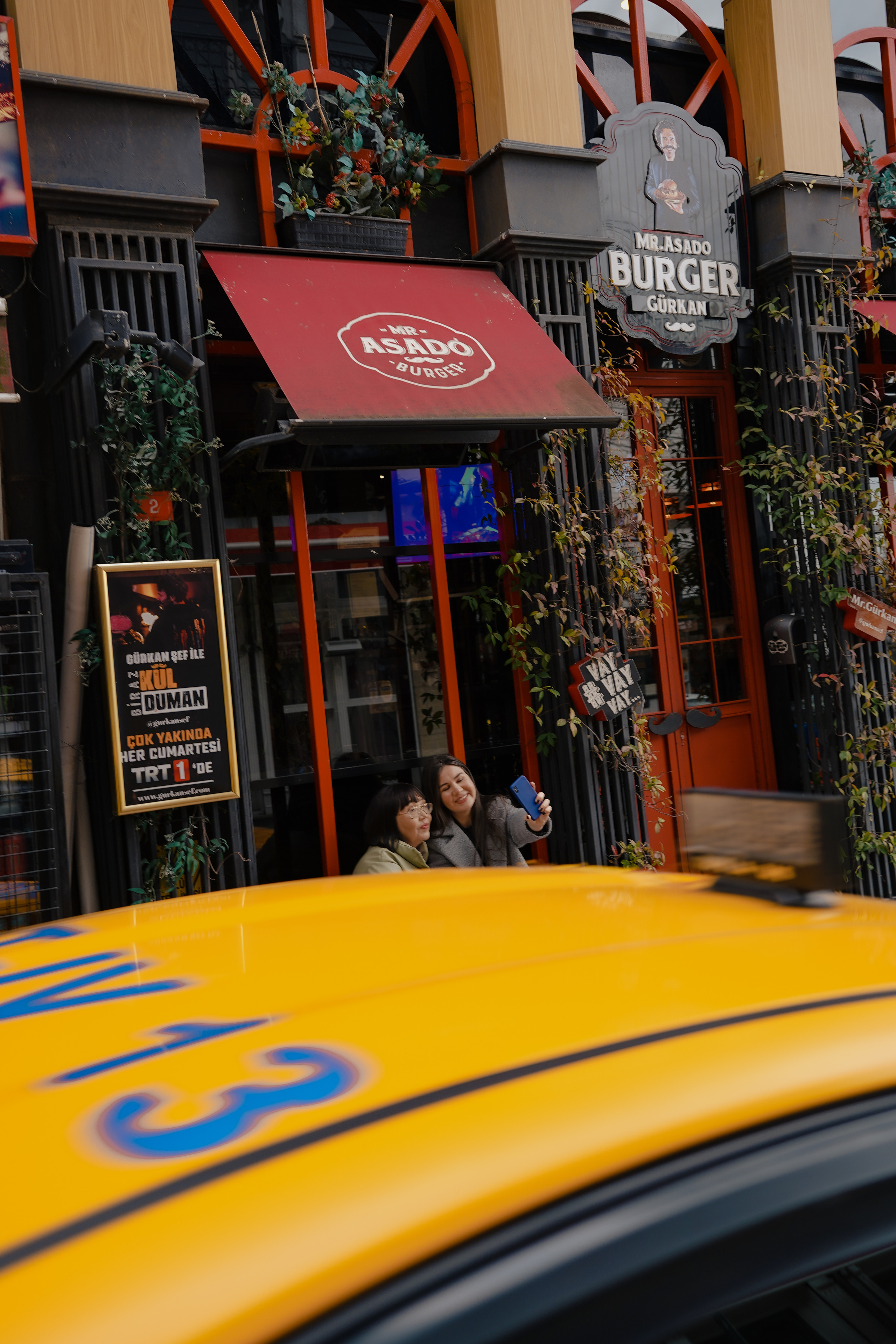 Мама с дочкой, прогулка в Арнавуткой. Фотограф Москва Ларина Юлия