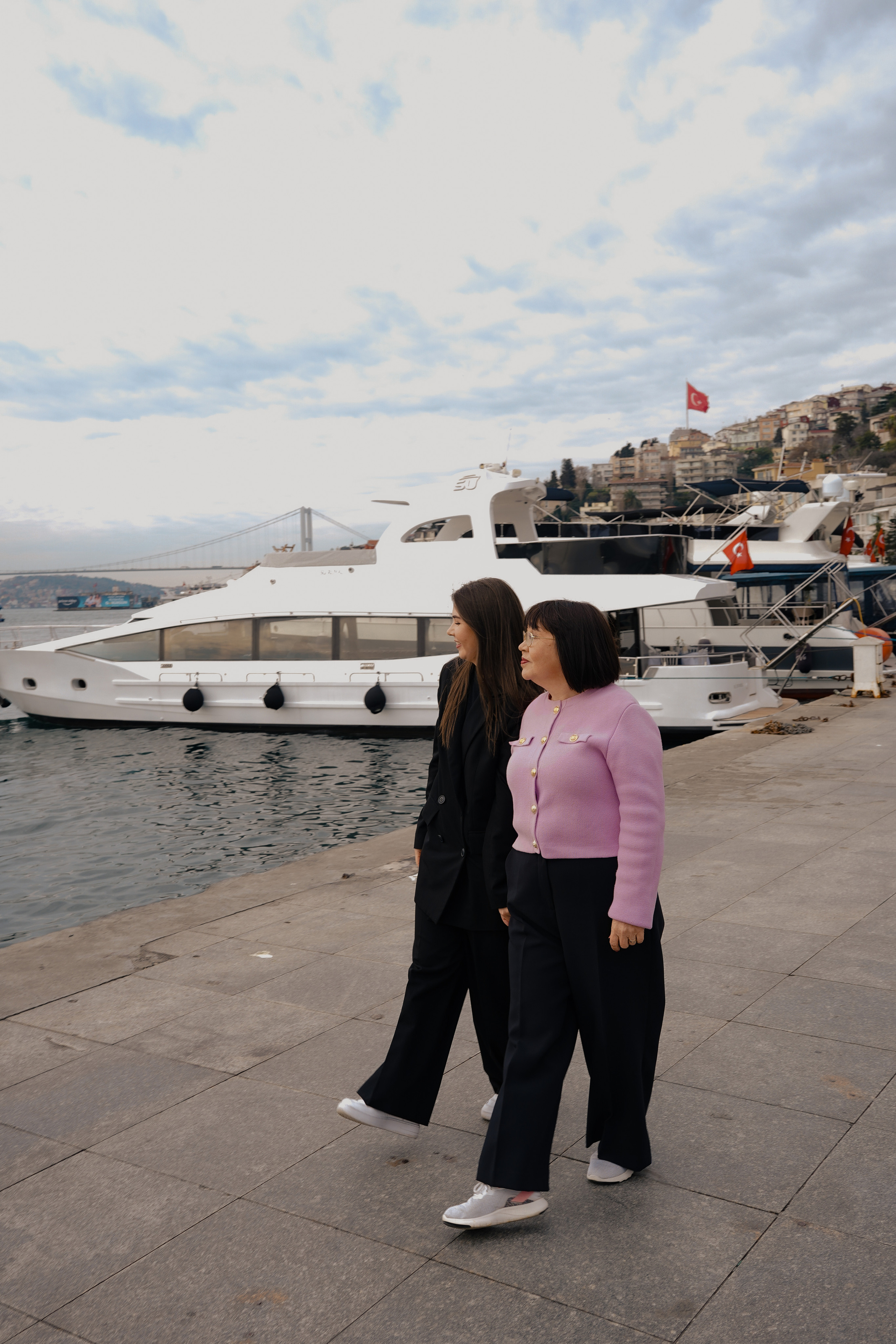 Мама с дочкой, прогулка в Арнавуткой. Фотограф Москва Ларина Юлия