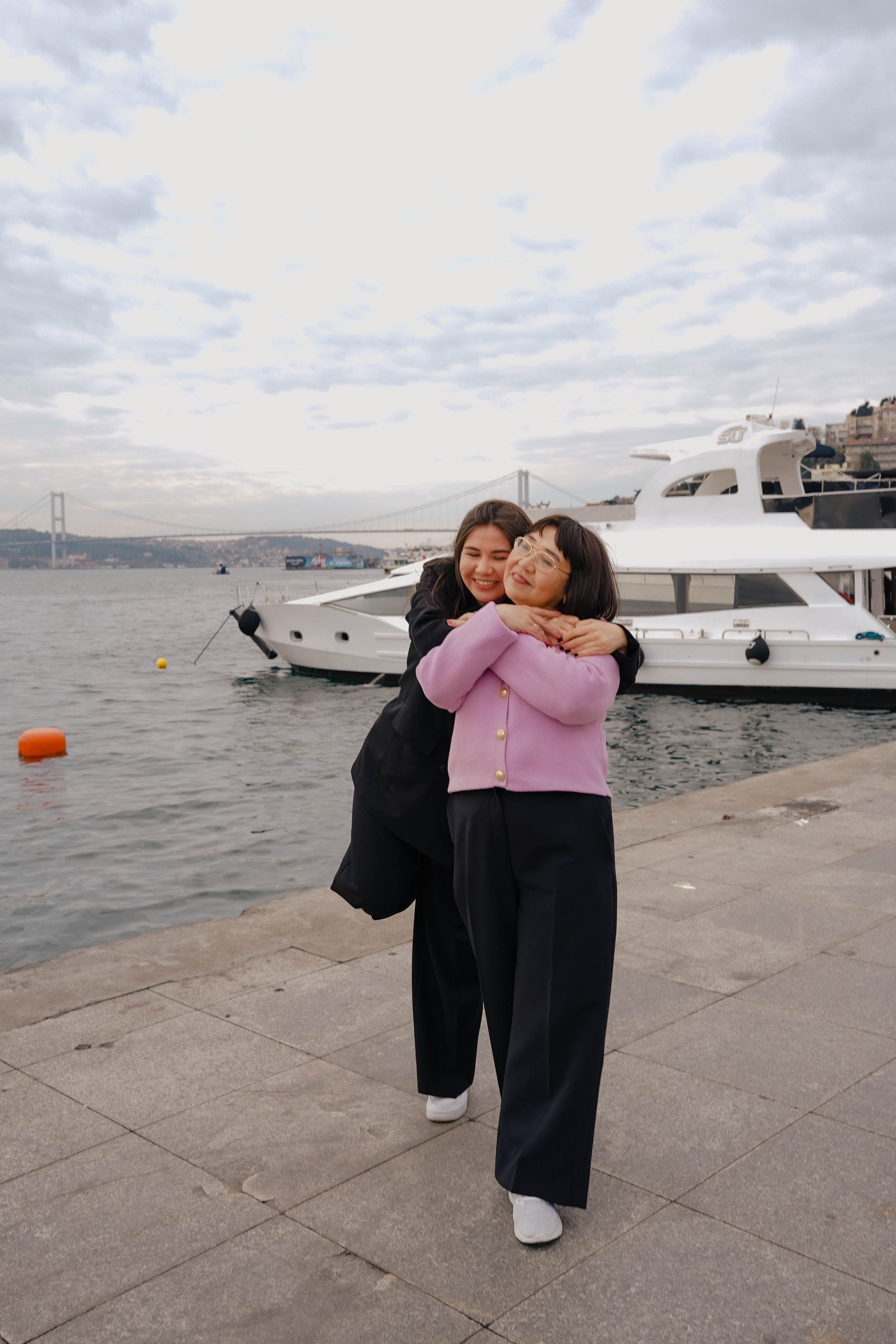 Мама с дочкой, прогулка в Арнавуткой. Фотограф Москва Ларина Юлия