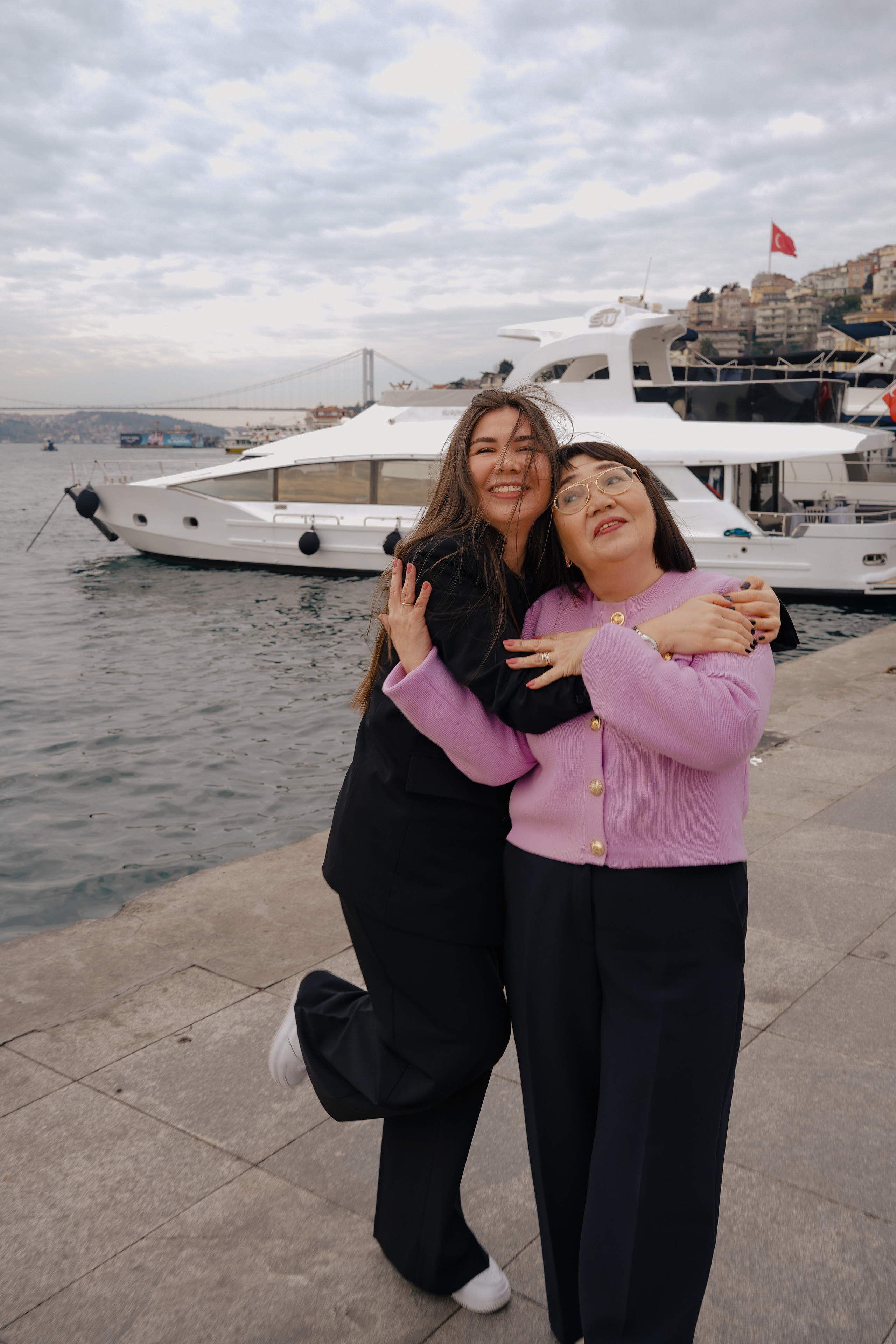 Мама с дочкой, прогулка в Арнавуткой. Фотограф Москва Ларина Юлия