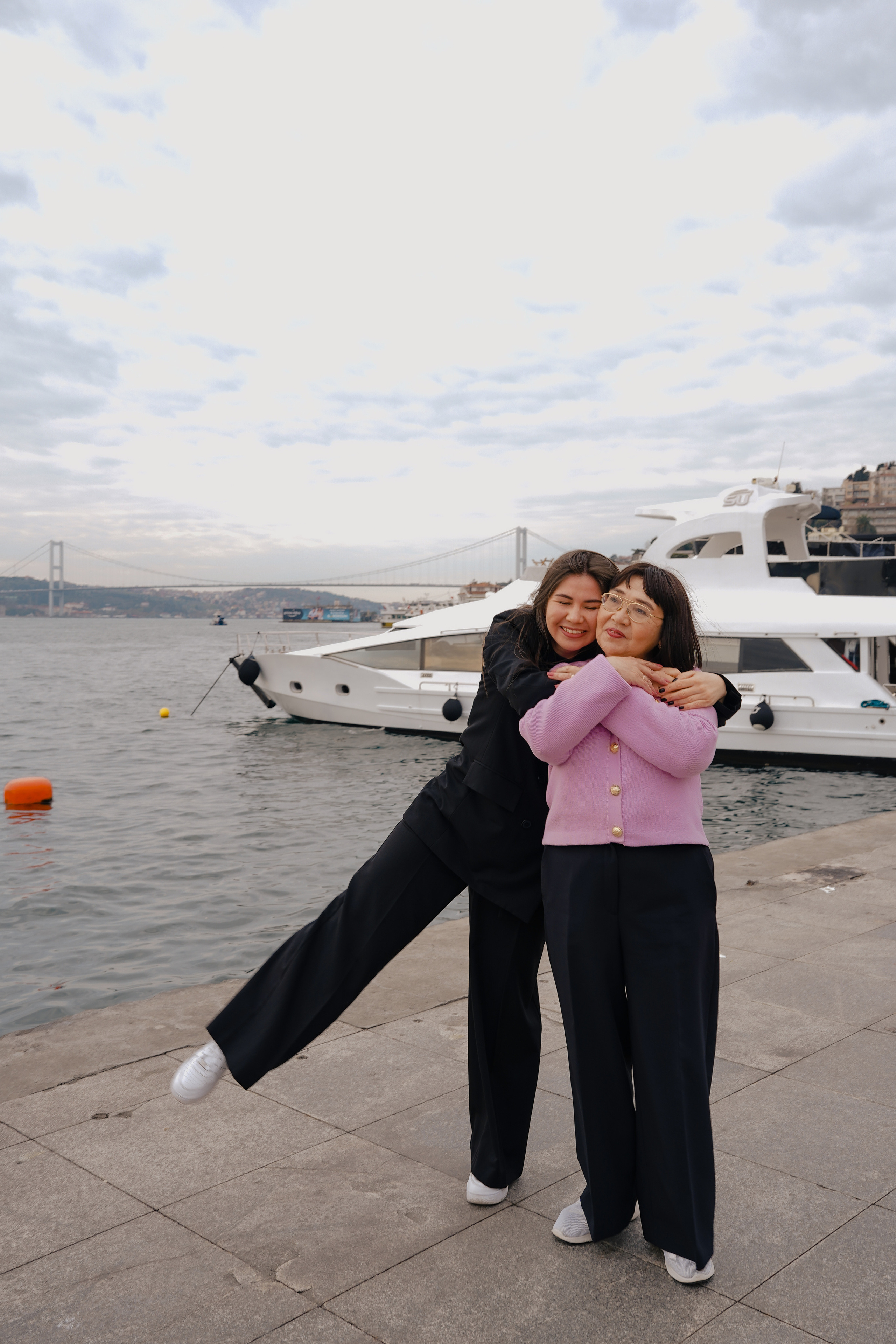 Мама с дочкой, прогулка в Арнавуткой. Фотограф Москва Ларина Юлия