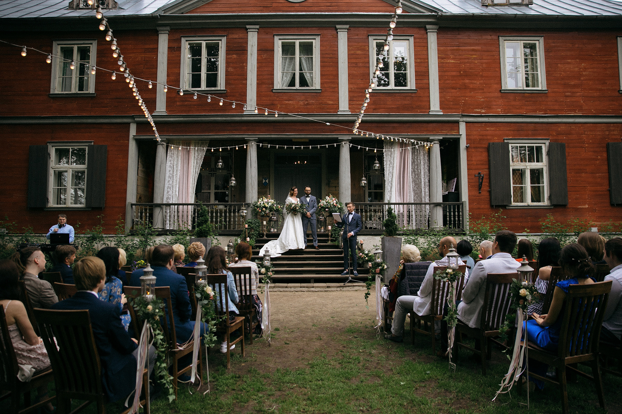 Soulful wedding in an old Ramava manor K + D. Wedding, portrait & event photographer in Riga, Latvia