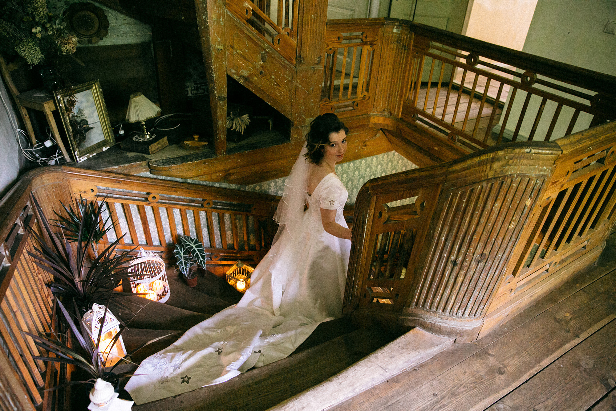 Soulful wedding in an old Ramava manor K + D. Wedding, portrait & event photographer in Riga, Latvia