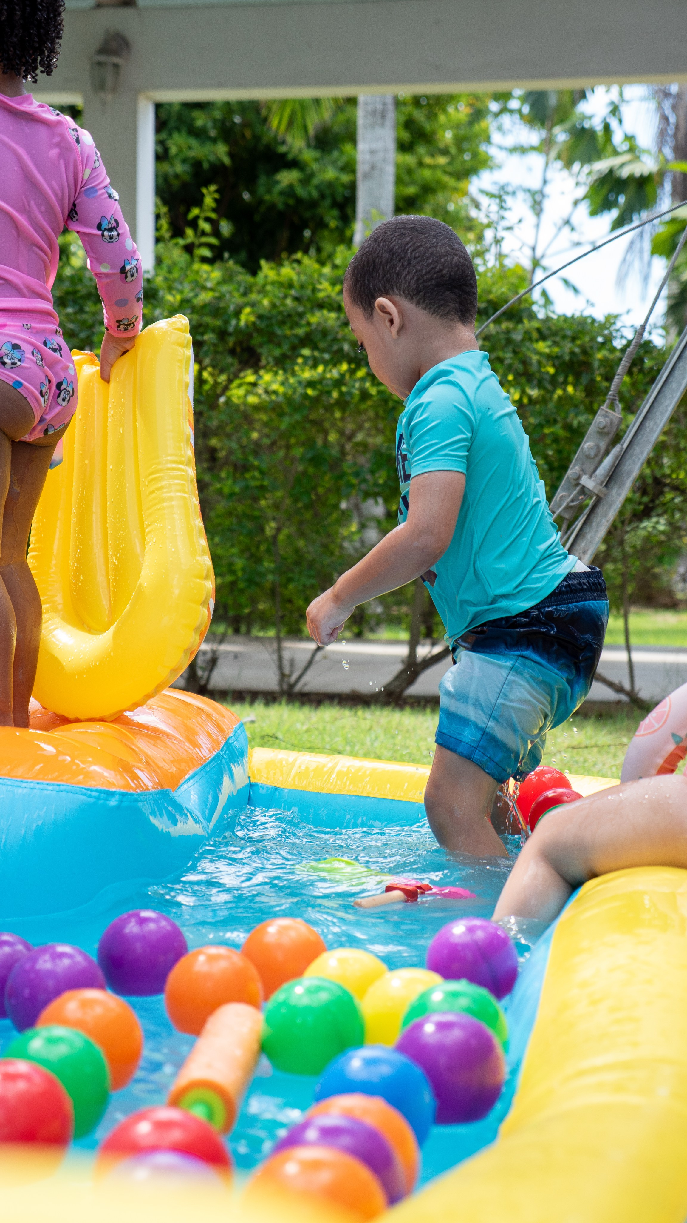 Growing - Espacio para niños. VisualAvalon