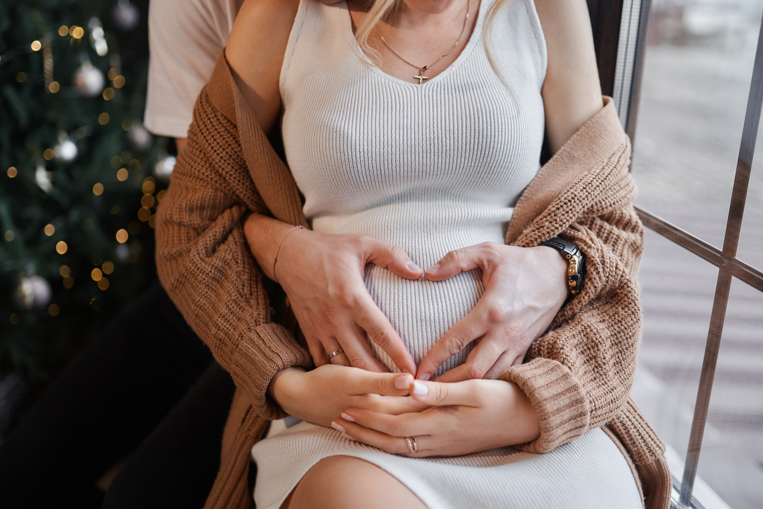 Maternity indoor and studio photoshoot. Professional Wedding and event photographer USA New York