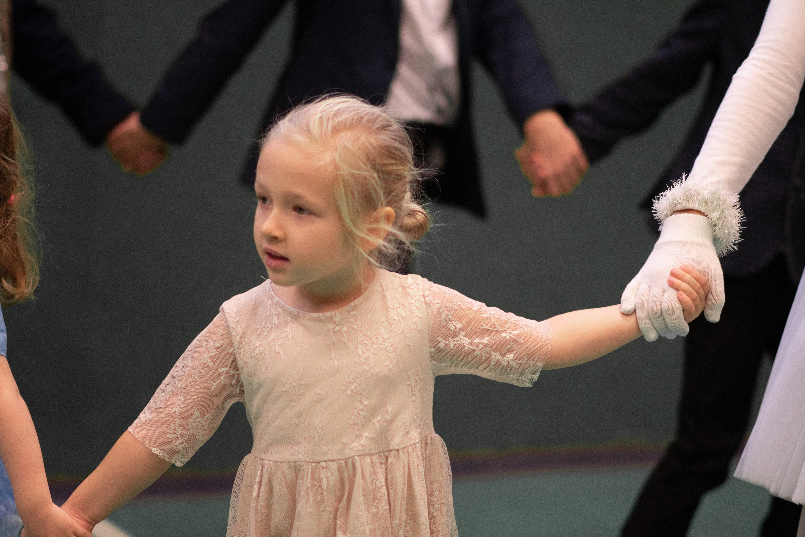 Новогодний хоровод. Семейный и детский фотограф