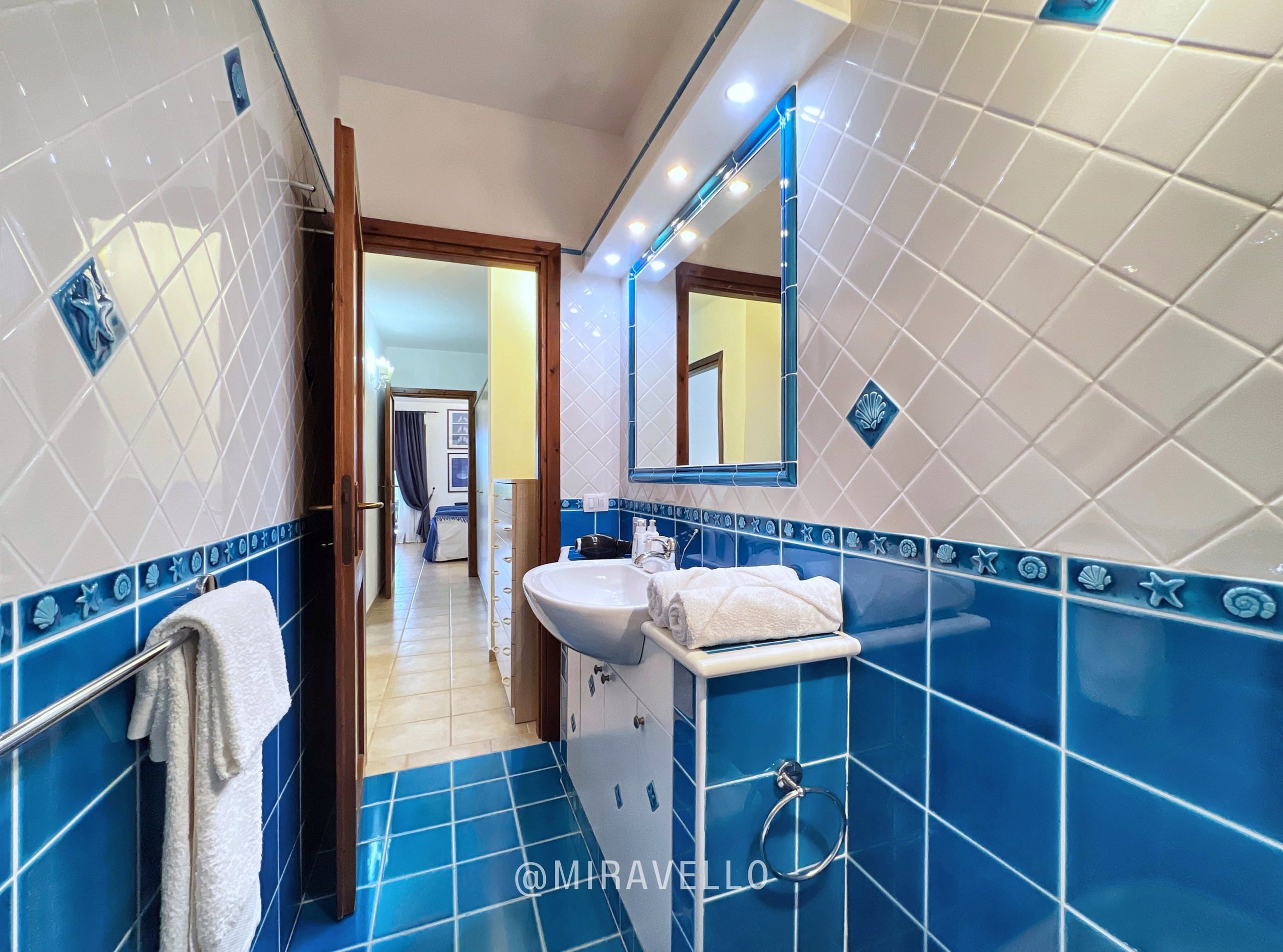 Villino con terrazza rustica. Fotografo d’interni a Cagliari Eugenia Murru