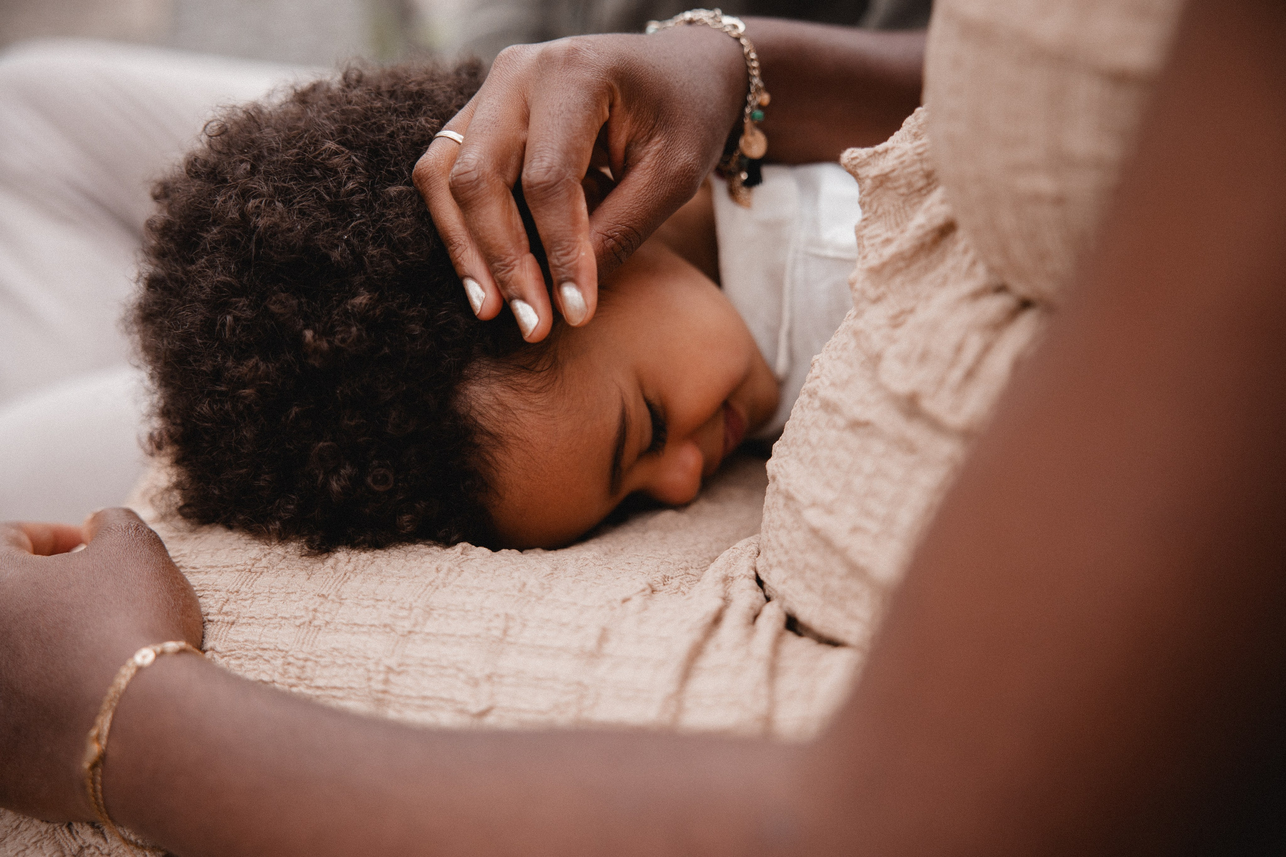 Babybauch Shooting im Botanischen Garten Bochum | Reiche Fotografie. Hochzeitsfotografin Bochum | Halyna Reiche Fotografie NRW