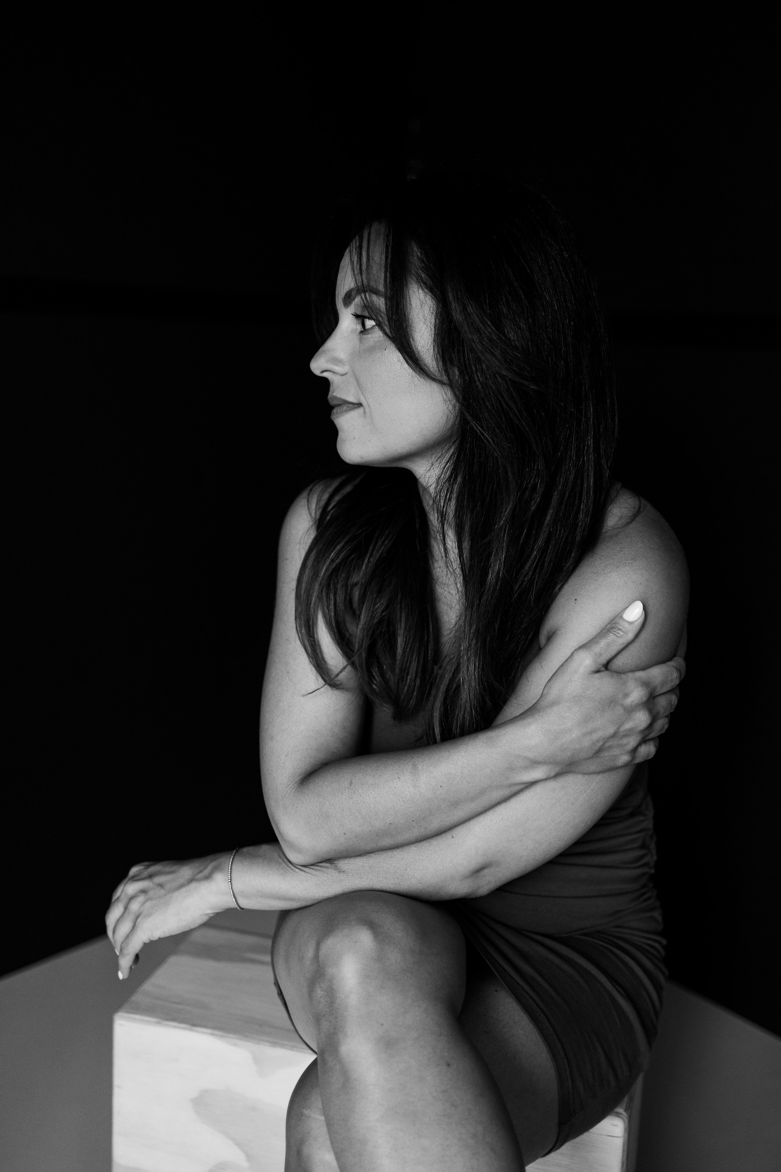 S. Rawnoir- Portrait photography by Daria Paliy.Timeless black&white portraits of women in NYC area