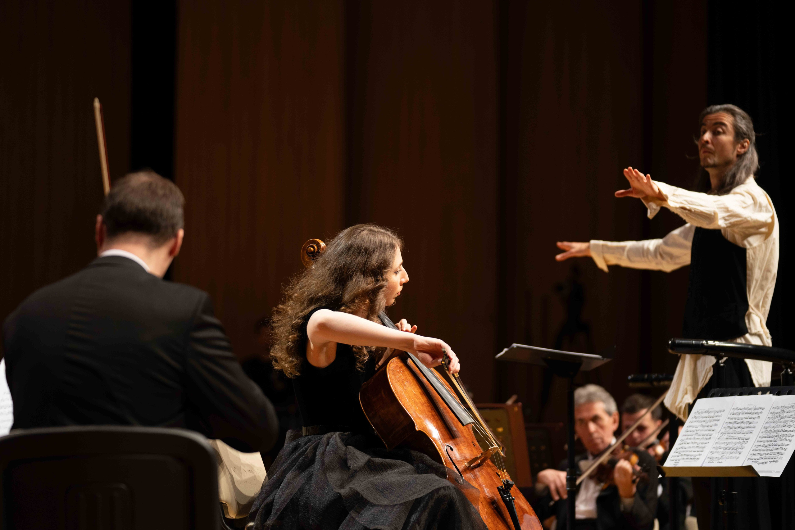 The Tchaikovsky Academic Grand Symphony Orchestra in Baku. Wedding&Event photographer Ismail Rzayev in Baku