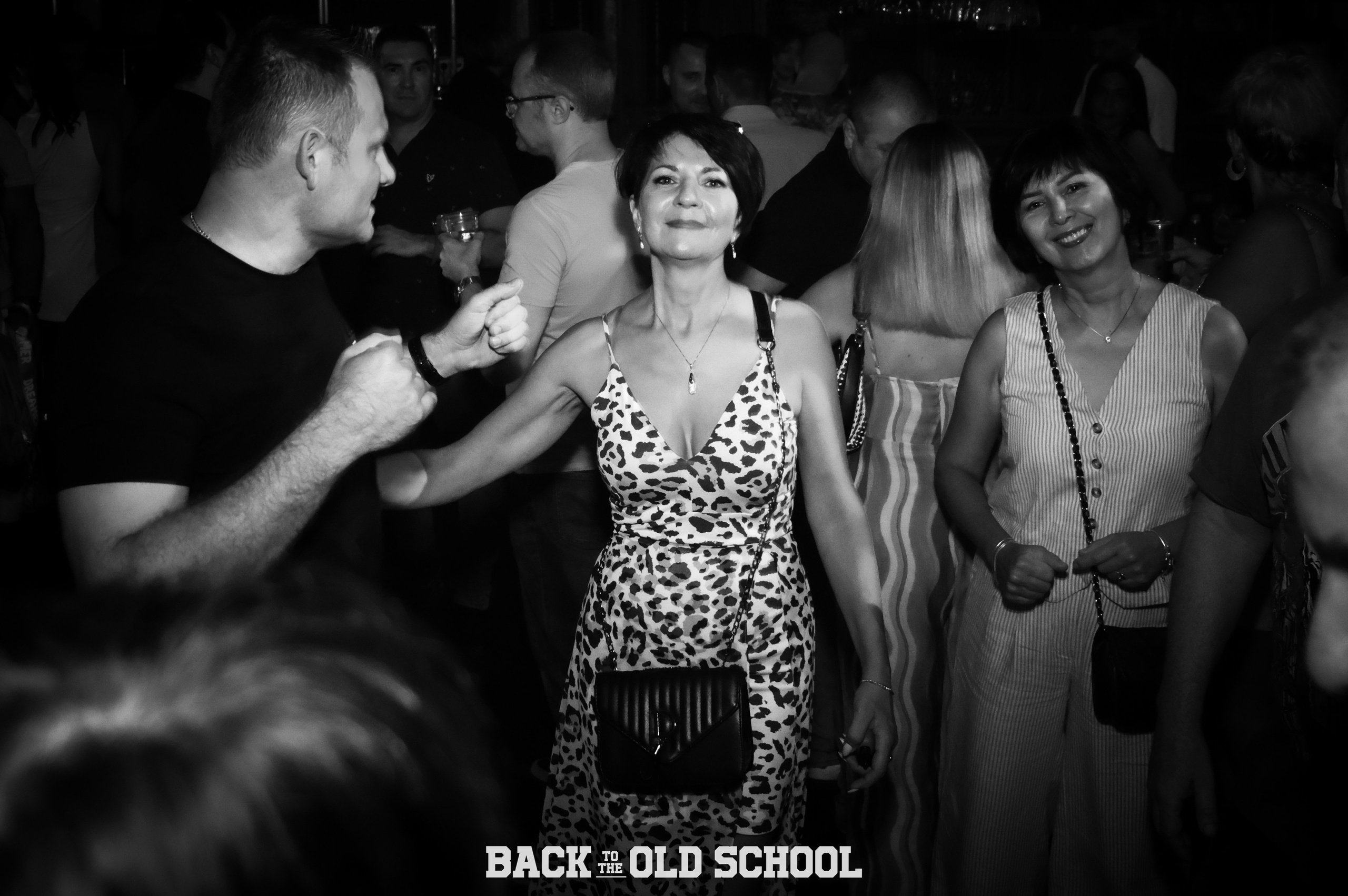 Back to the old school. Middle East Photo Agency — Photography & Event Magnets — סוכנות צילום והדפסת מגנטים לאירועים