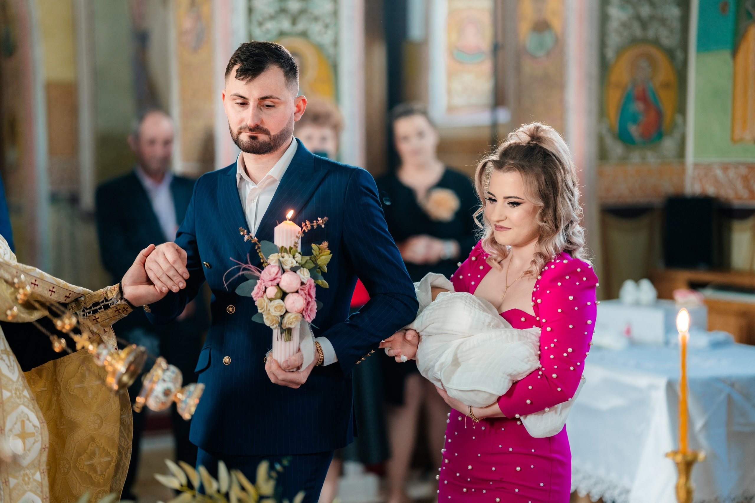 fotograf botez Miruna Parascheva, fotografie botez Botoșani, fotograf Alin Chirilă, amintiri botez, fotografii botez, botez Miruna Parascheva, fotograf copii, fotografie botez în Botoșani-alt="botez Miruna Parascheva, fotografie botez Alin Chirilă, amintiri botez, fotografii emoționante botez Botoșani"-- fotografii-botez-bebelus- amintiri-botez-micuț- moment-sfânt-crestinare- fotografie-emotionanta-botez- detalii-botez-bebelusi- parinti-fericiti-la-botez- fotograf-botez-profesionist- botez-in-biserica-ortodoxa- micuț-botezat-cu-emoție- zâmbete-și-lacrimi-la-botez- bebeluș-la-cristelniță- decor-botez-colorat- botez-cu-dragoste-și-credință- emotie-pura-la-botez- fotograf-botez-botosani- botez-iasi-suceava-fotograf- amintiri-nepretuite-botez