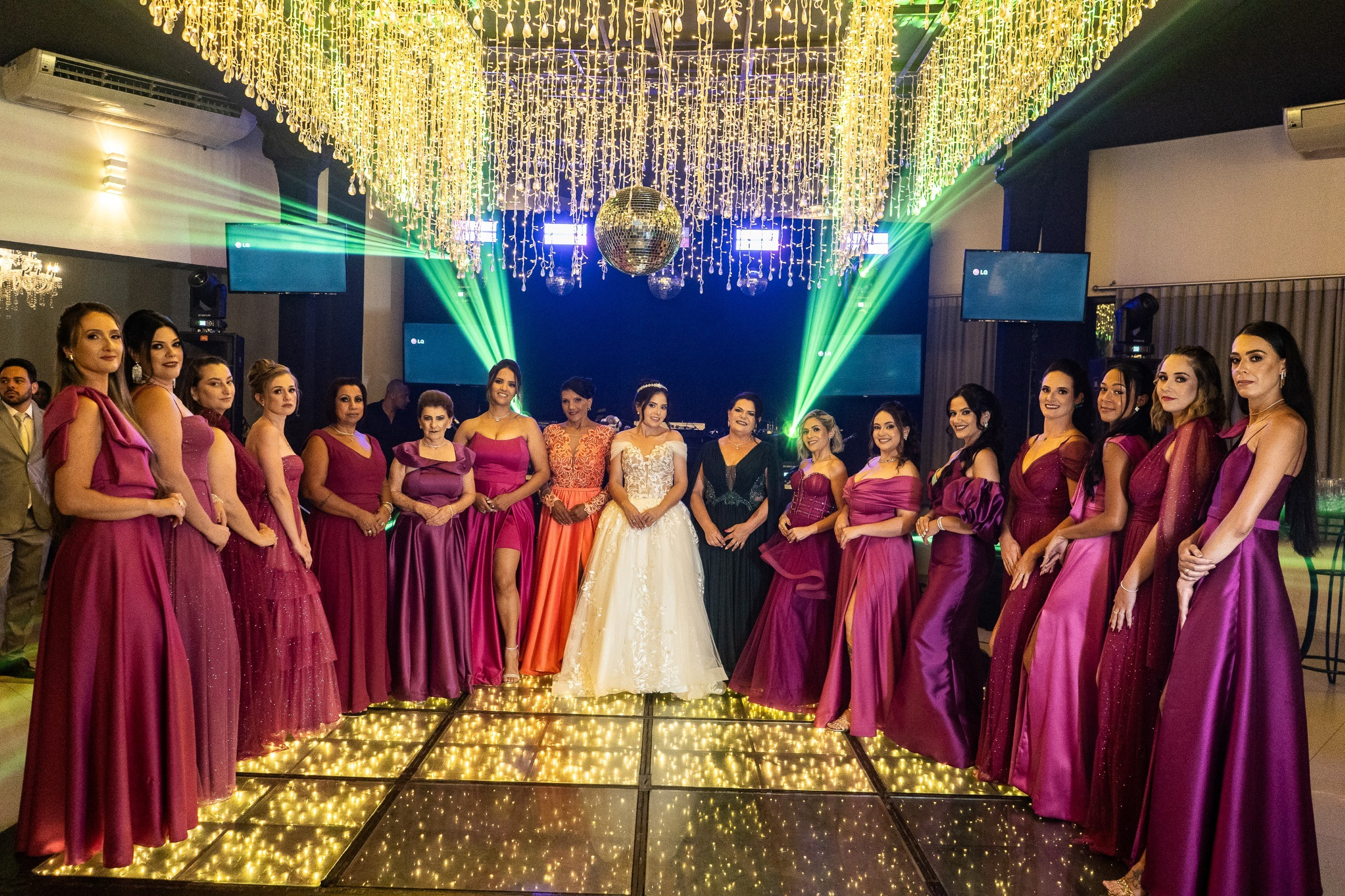 Casamento Aliriane e Willian — Novo Horizonte. Fotógrafo de casamento e Filmmaker de casamento