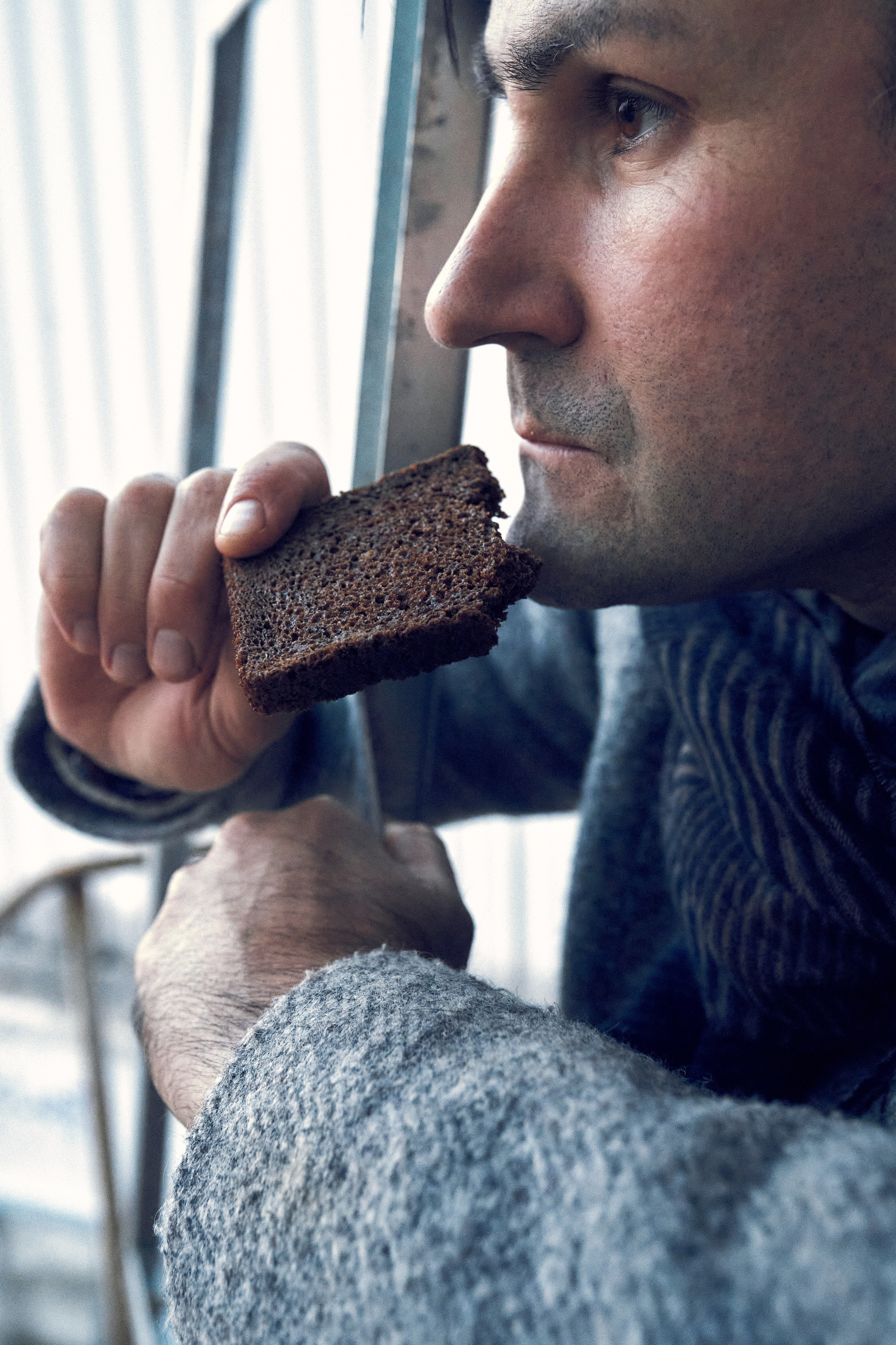 Portrait photographer in Riga. Photographer in Doha, Qatar