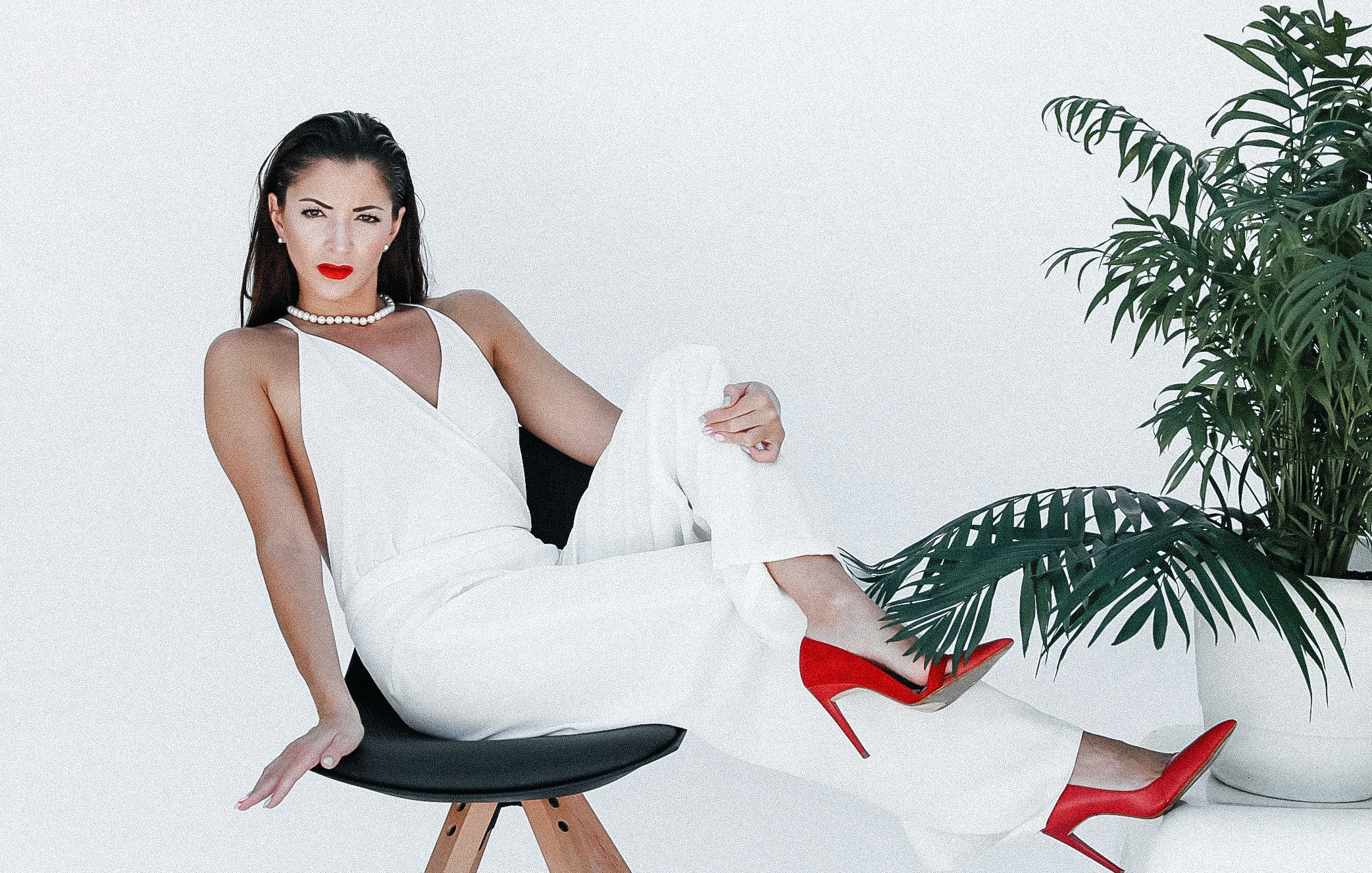 Magali. Portrait photographer in Europe. Aurora Balear in Balearic Islands, woman portrait photographer. Work in Spain