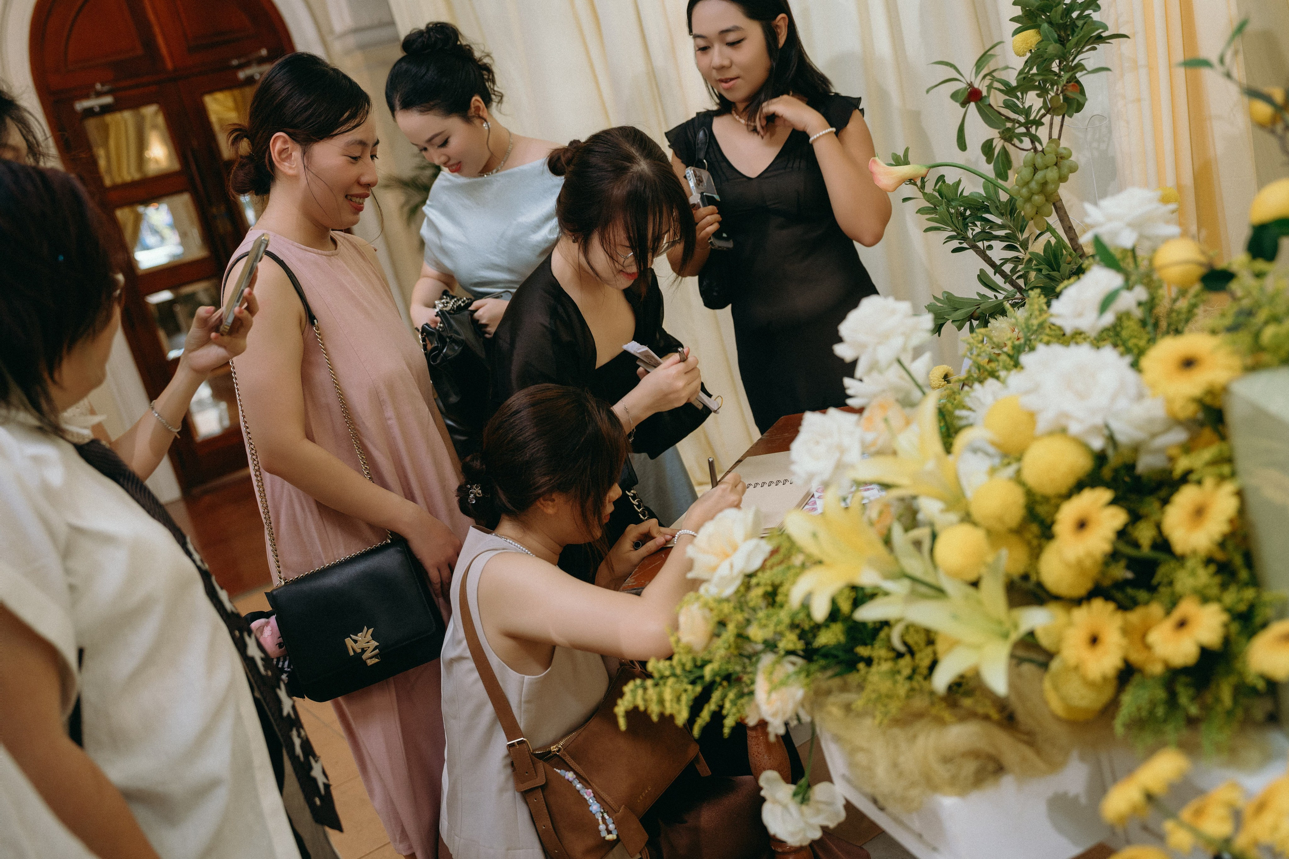 Hoang + Thuy | Photojournalism. BenColor Studio