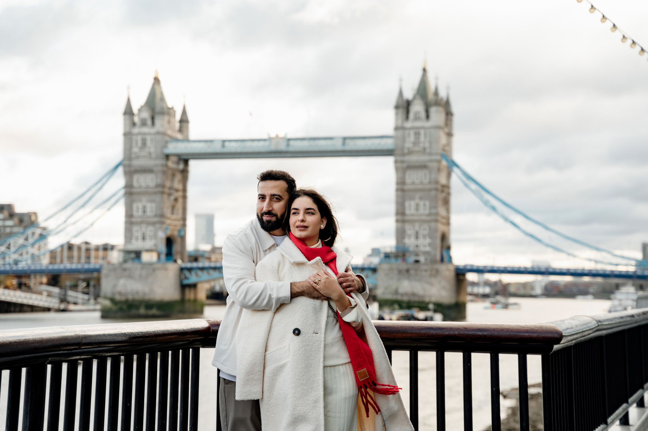 Tower Bridge Mahmood&Yalo. FAMILY AND WEDDING PHOTOGRAPHER IN LONDON MARINA RIVA