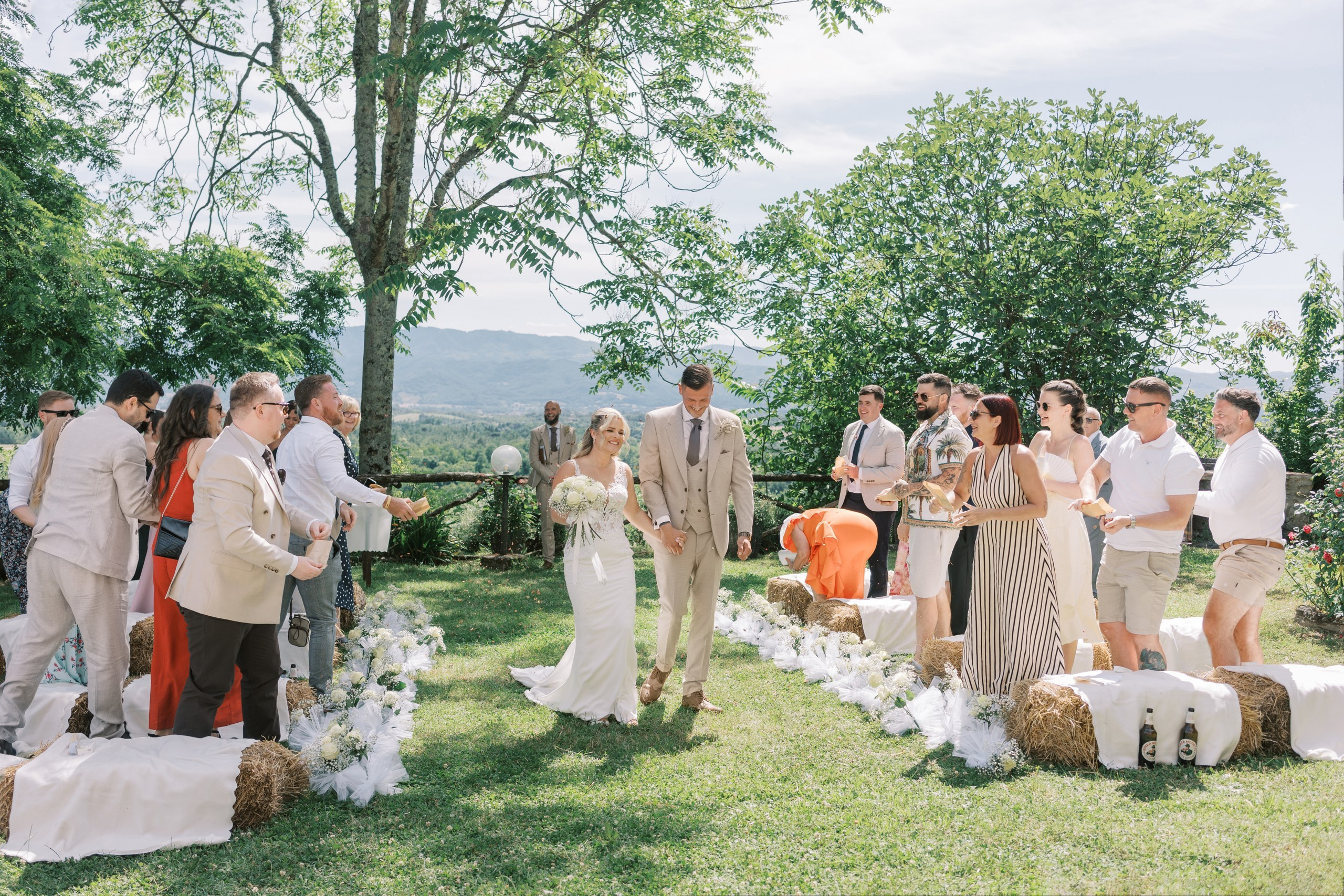 Hannah & Sam, Tuscany, II Poggio alle Ville. StudioHappyMoment — Fine Art Wedding Photographer in Italy, France, Spain & Finland