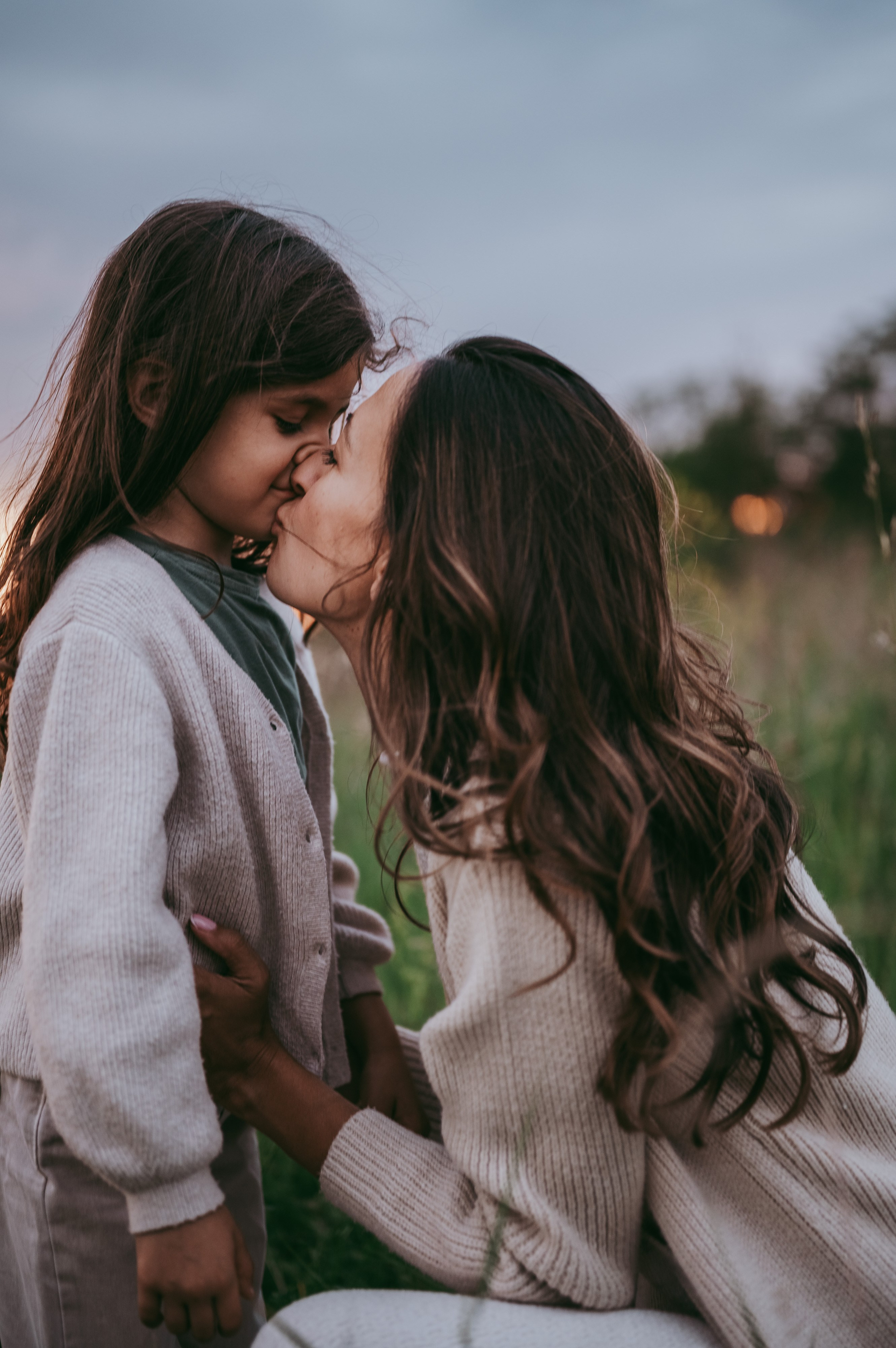 Bojana i Srna / mammy and me photosession. Deciji i porodicni fotograf u Beogradu Oksana Skendzic