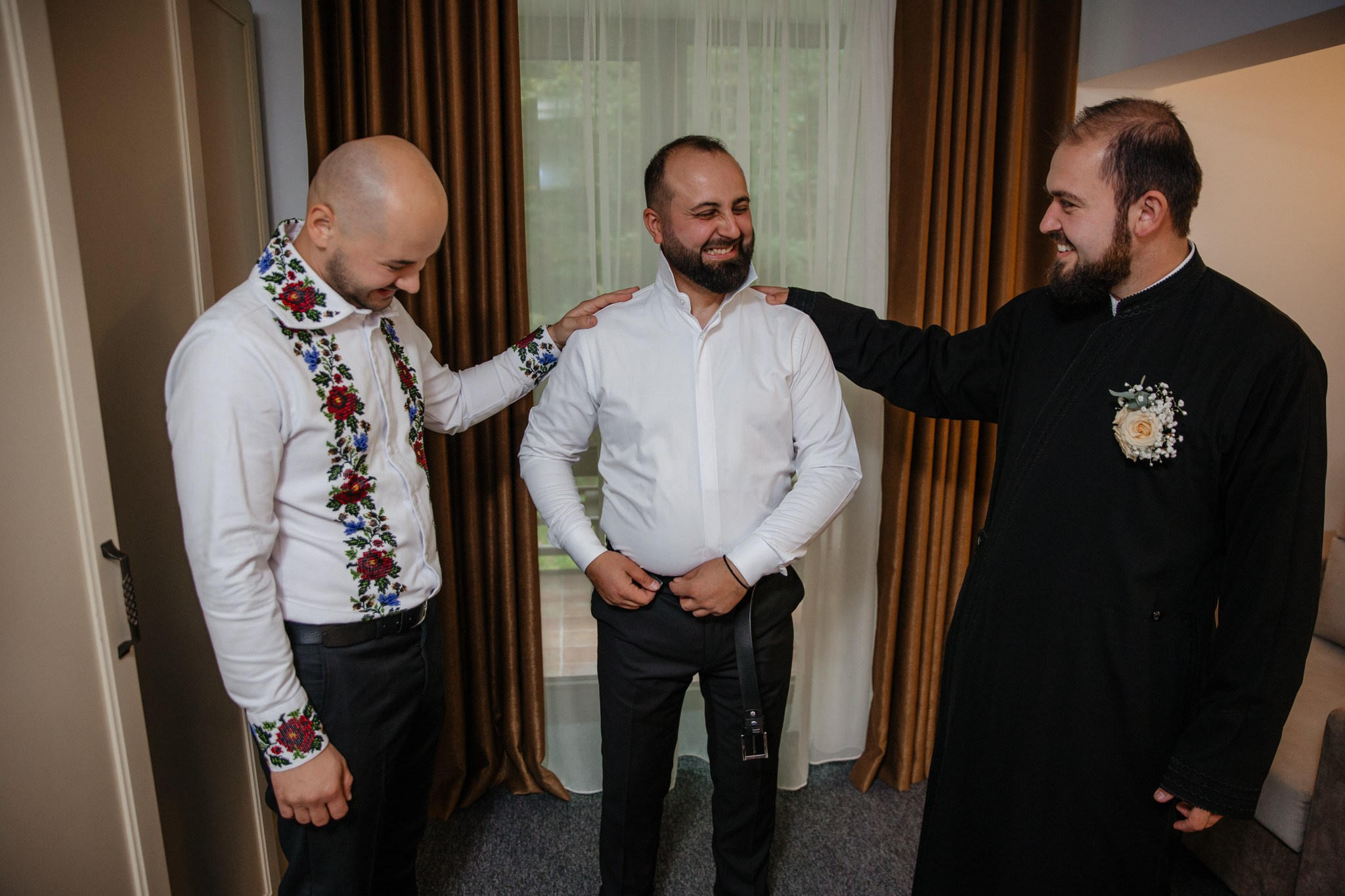 Nunta de Poveste la Sucevița: Cristi și Andreea. Servicii foto-video profesionale, pentru momente de neuitat