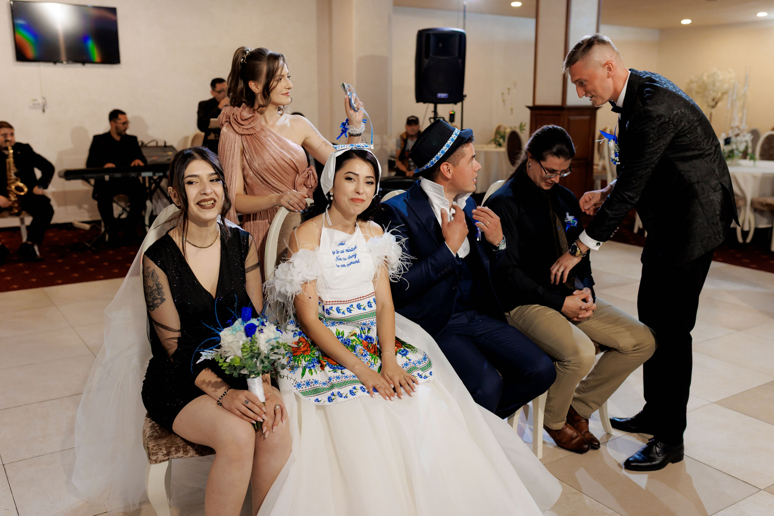 Loredana & Emilian – Ziua Nunții | Videografie - fotografie Botez Suceava, Iași, Botoșani. Servicii foto-video profesionale, pentru momente de neuitat