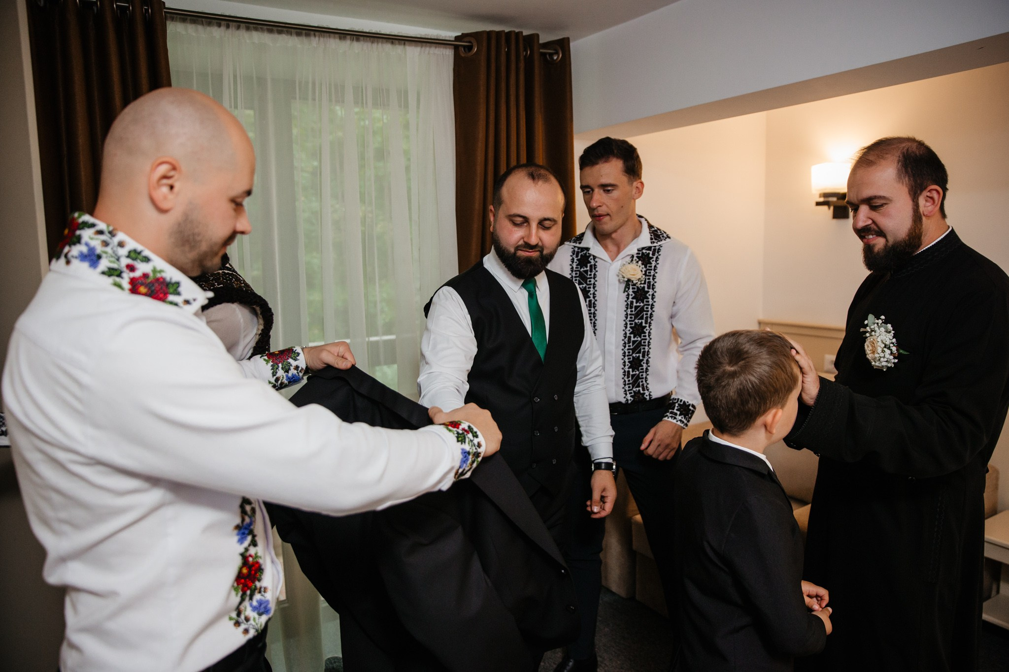 Nunta de Poveste la Sucevița: Cristi și Andreea. Servicii foto-video profesionale, pentru momente de neuitat