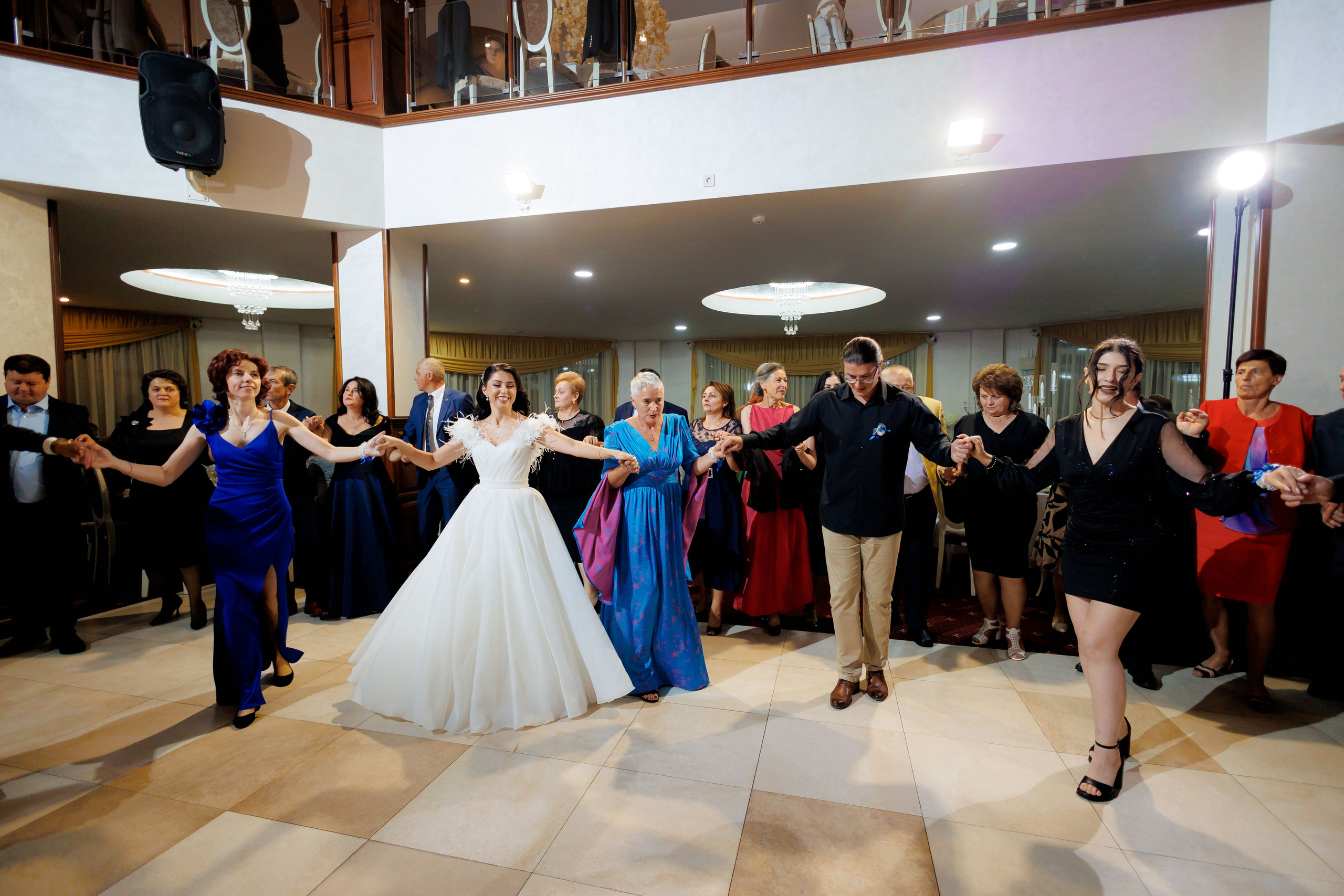 Loredana & Emilian – Ziua Nunții | Videografie - fotografie Botez Suceava, Iași, Botoșani. Servicii foto-video profesionale, pentru momente de neuitat