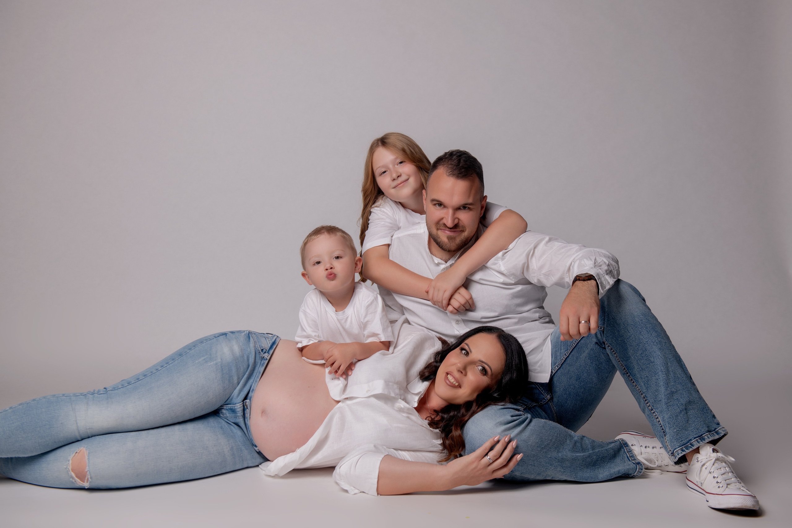 Pavla. Těhotenské focení. Profesionální fotografka v Praze Anastasia Haritonova