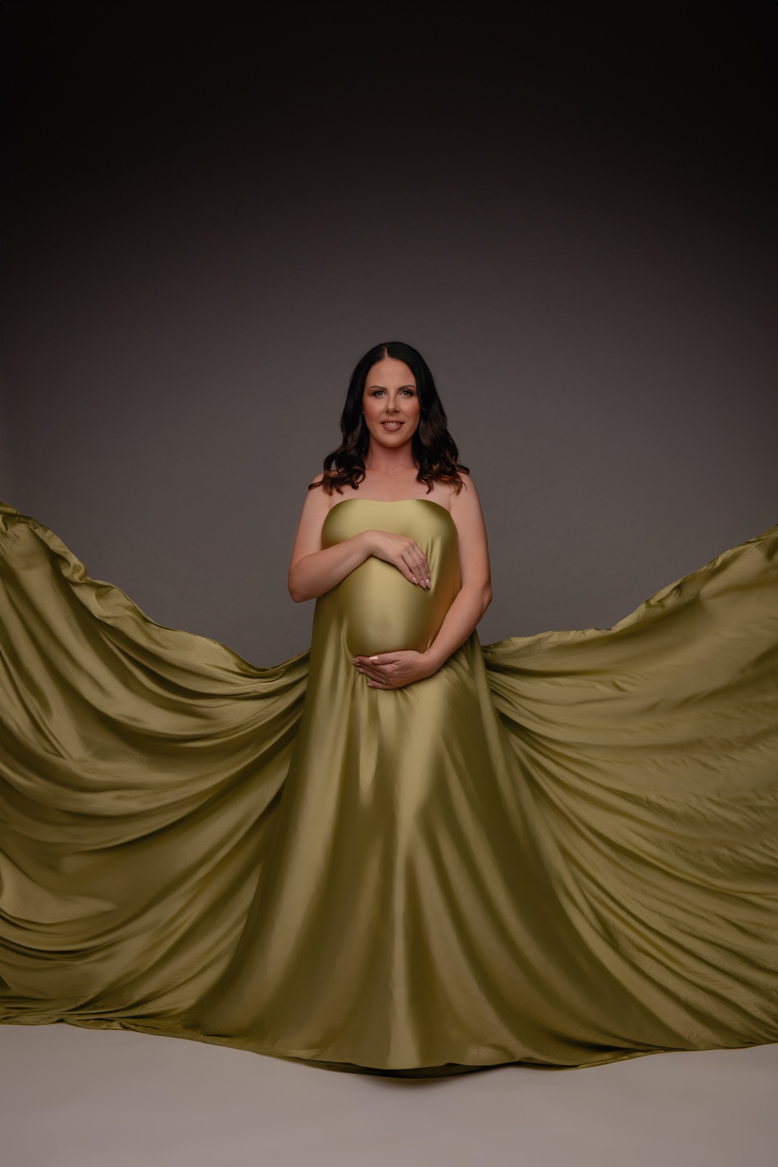 Pavla. Těhotenské focení. Profesionální fotografka v Praze Anastasia Haritonova
