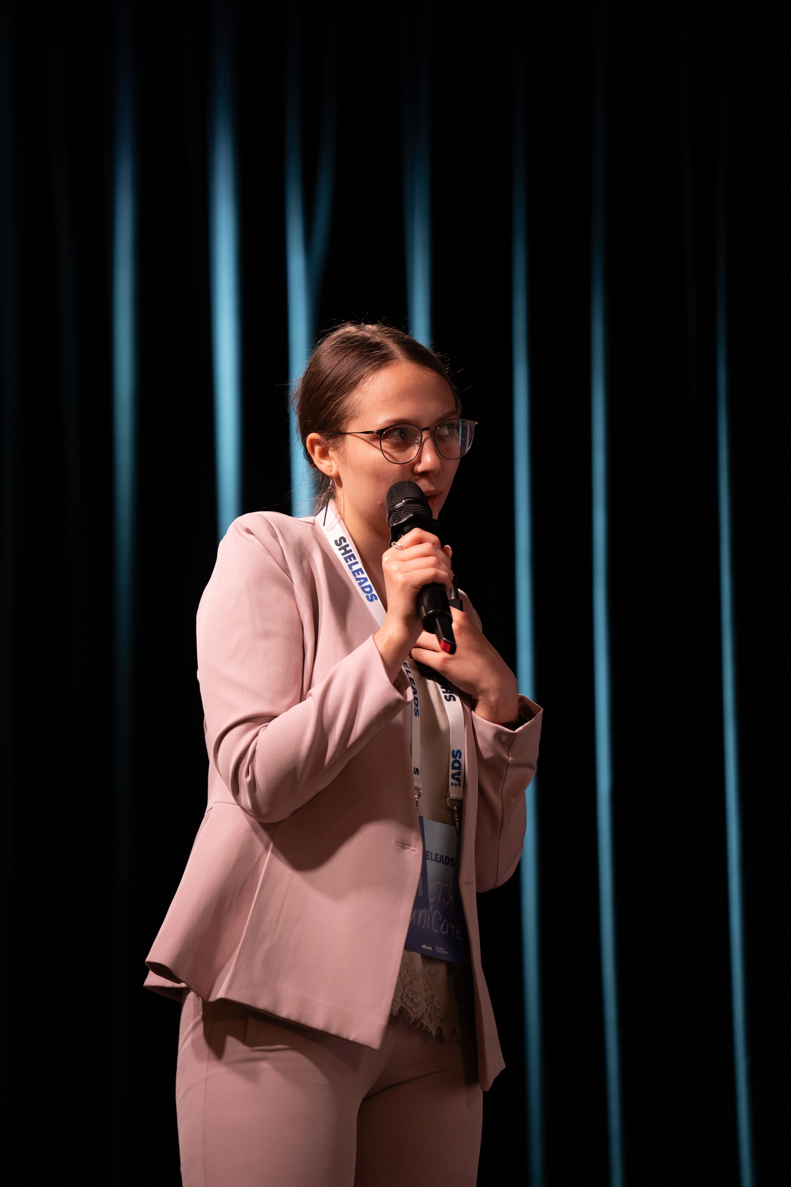 Sheleads Demo Day. Kostiantyn Holinchenko. Reportage and portrait photographer